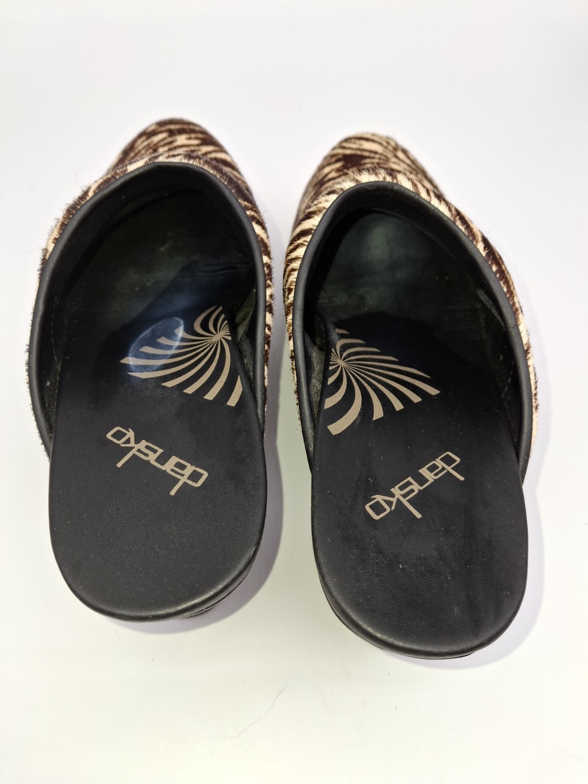 Dansko Rae Brown Tan Zebra Pony Calf Hair Heeled Clogs Shoes Womens Sz EU 40 9.5