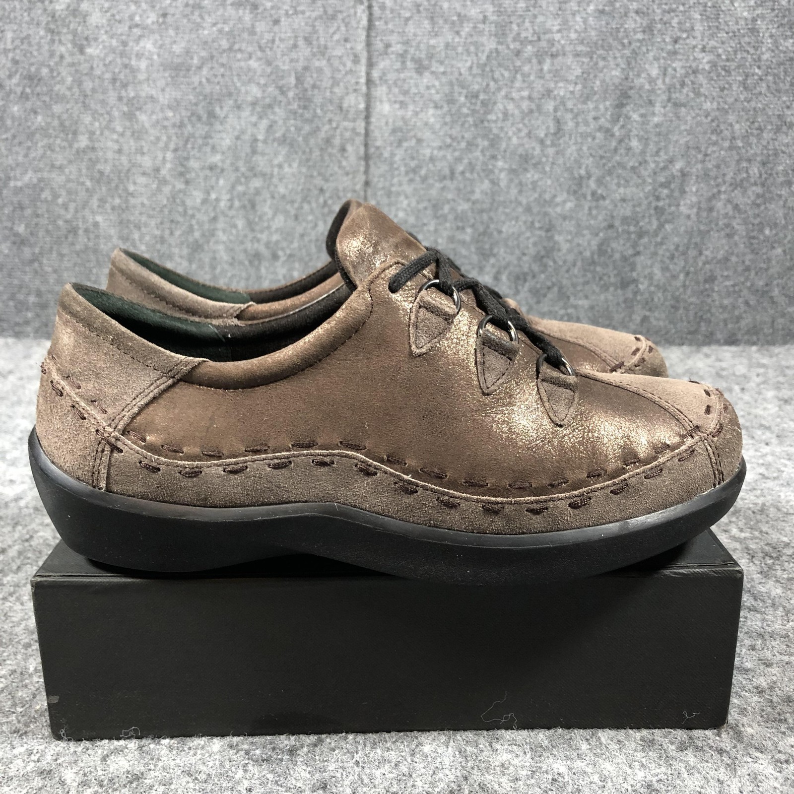 Ziera Womens 10.5 Brown Suede Lace Up Comfort Walking Casual Sneakers
