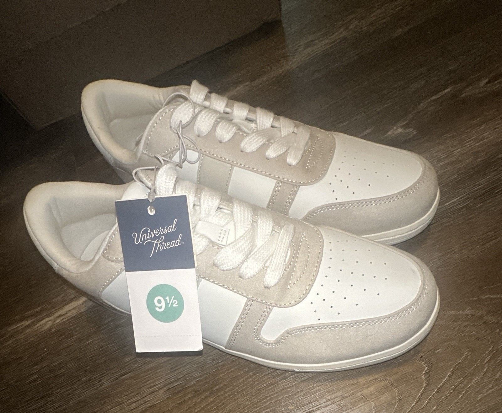 Universal Thread Women’s Nikita Fashion Sneakers White/Beige 9M Memory Foam