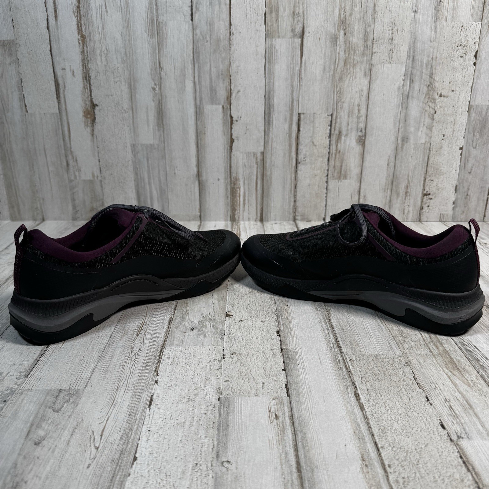 Dansko Womens Makayla Waterproof Hiking Sneakers Shoes Size 39 Black Purple
