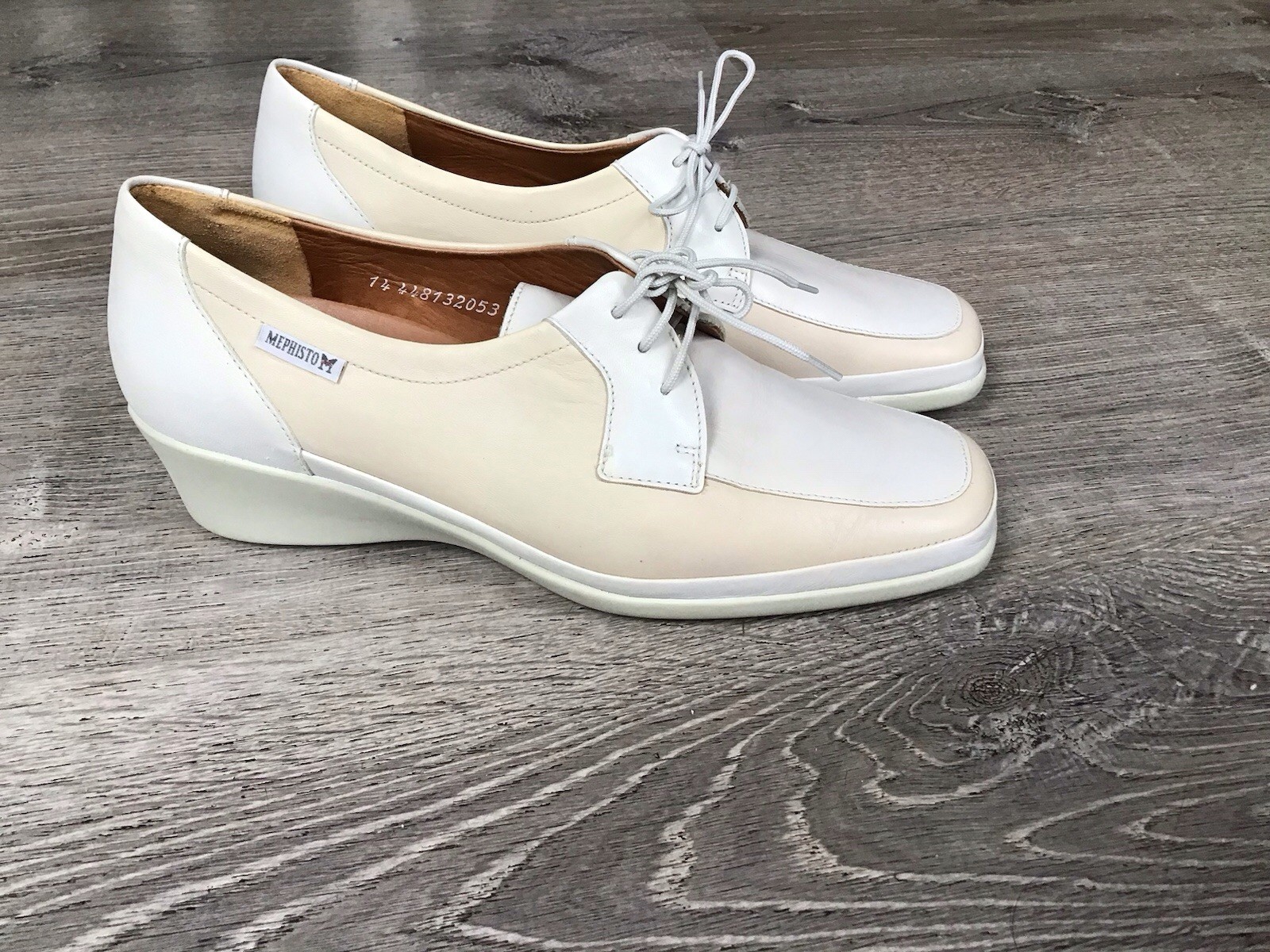 Mephisto air jet Women’s Size 9 Leather Shoes Beige White Wedge Heel Footwear