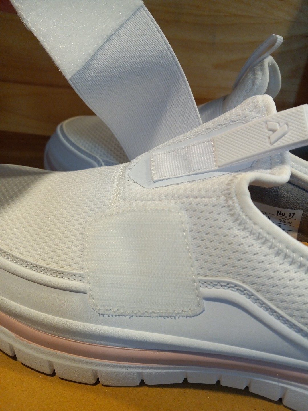 Anodyne 17 Womens White Sport Sprinter Slip Shoes Comfort Sneakers Size 8W
