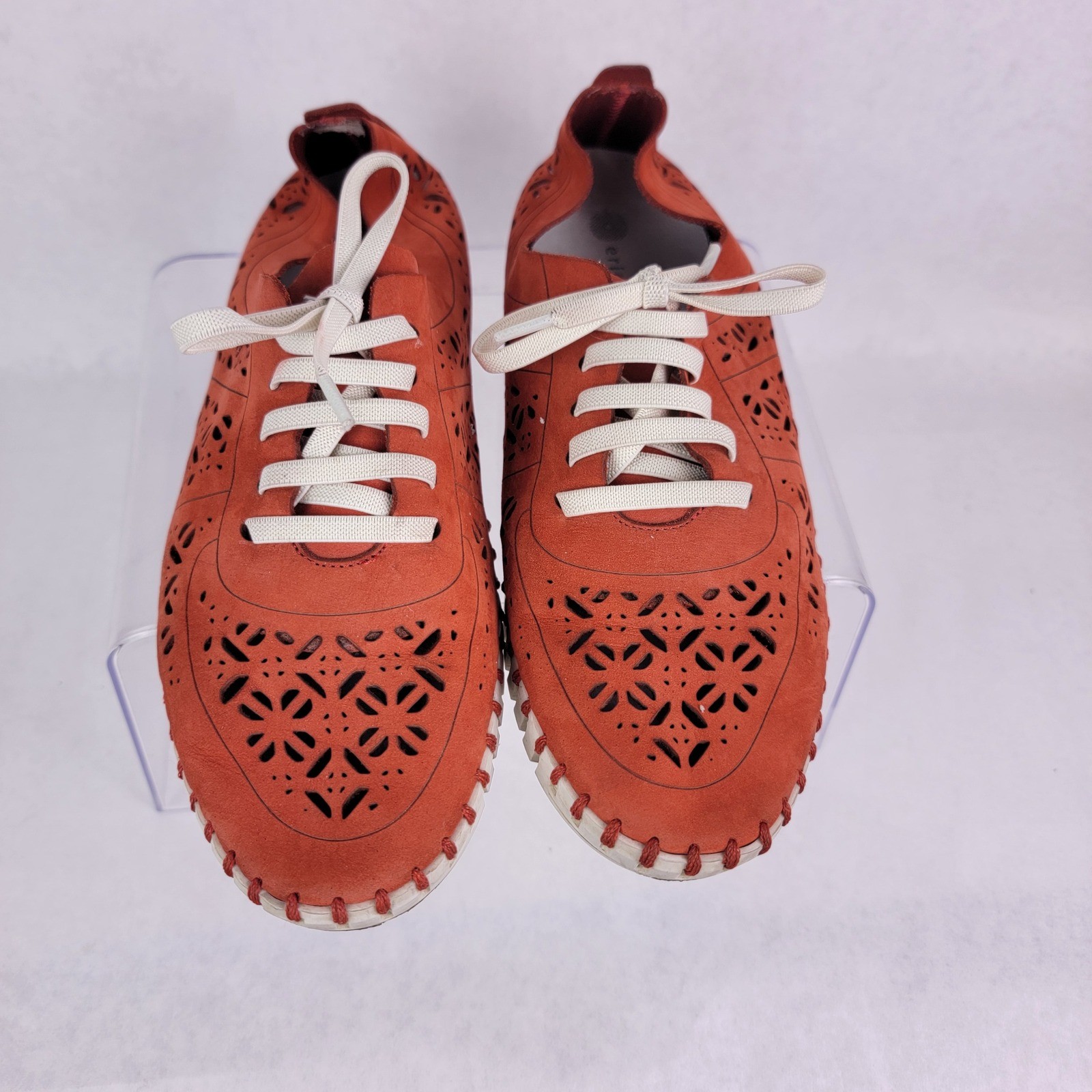 Eric Michael Laser Cut Suede Lace Up Nubuck Sneakers Womens 6.5-7 Casual Preppy