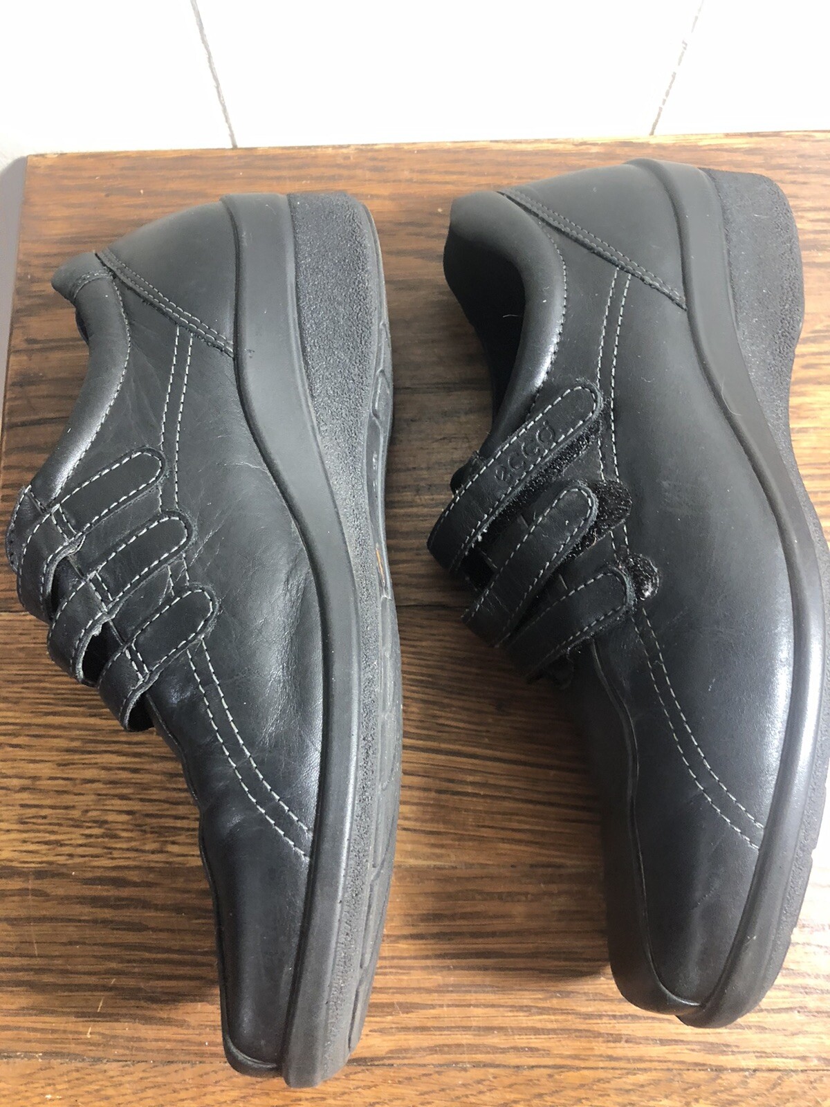 ECCO Black Leather 3-Strap Hook & Loop Comfort/Walking Shoe SIZE 36/5-5.5 Square