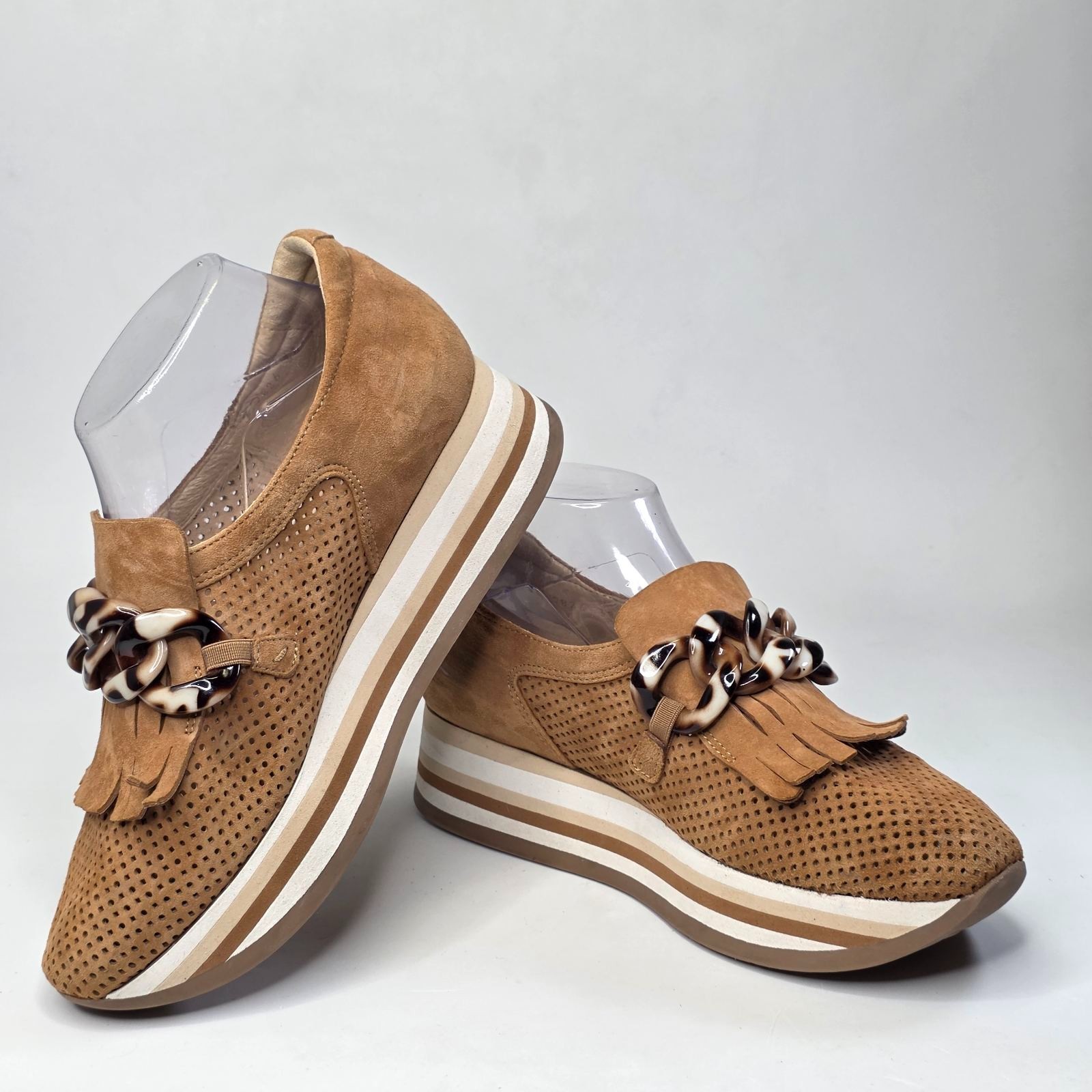 Softwaves Cadie Shoes Women’s 7.5 EU 38 Tan Suede Arch Support Platform Sneakers
