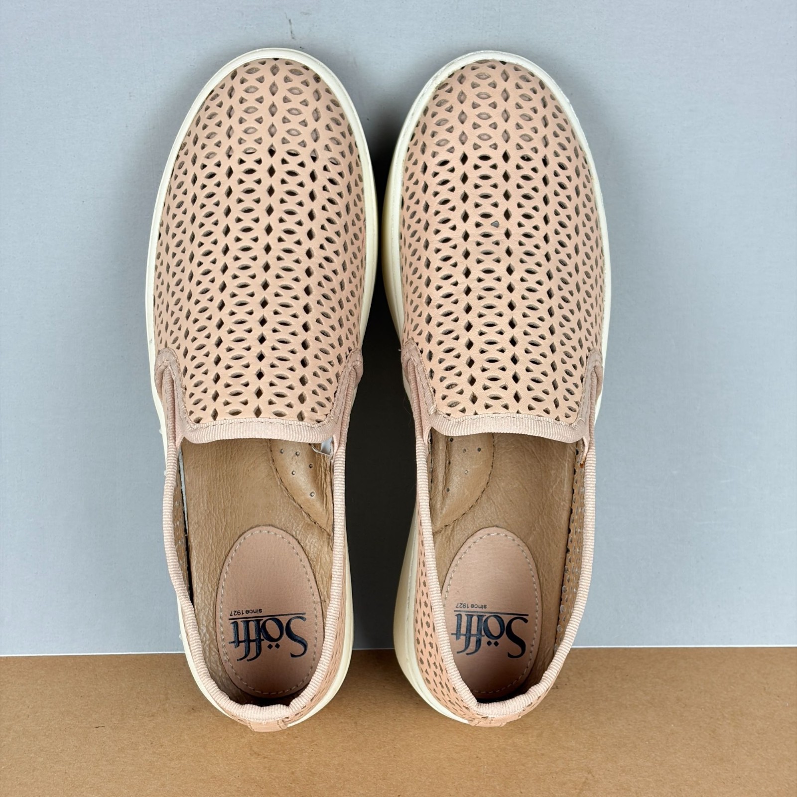 Sofft Somers II Leather Slip On Sneakers Womens 6 Tan Laser Cut Casual Comfort