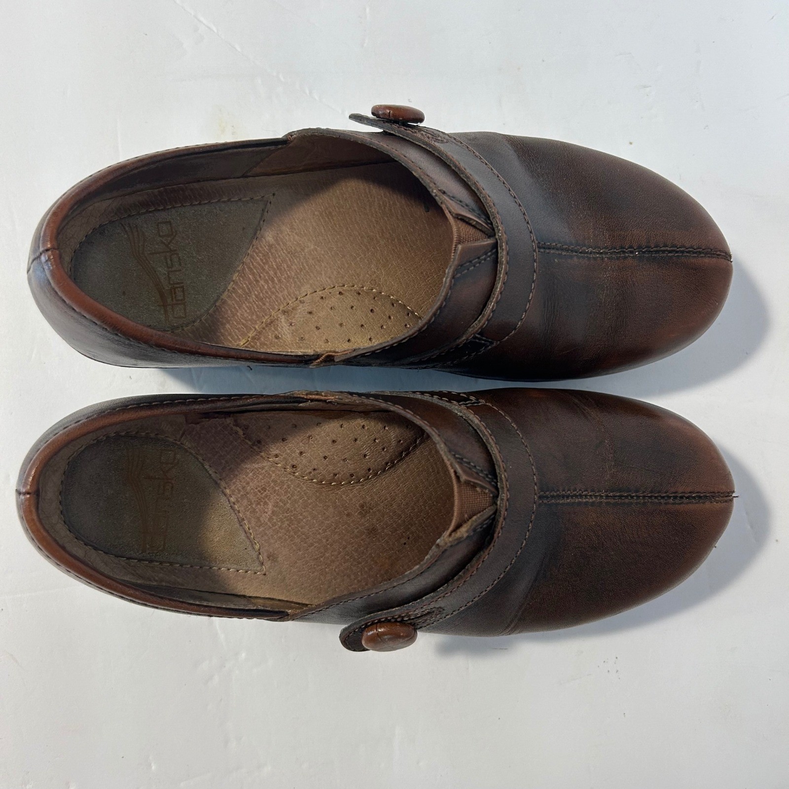 Dansko Solstice Clogs Women 37 6.5 Brown Leather Mary Jane Button Comfort Slip