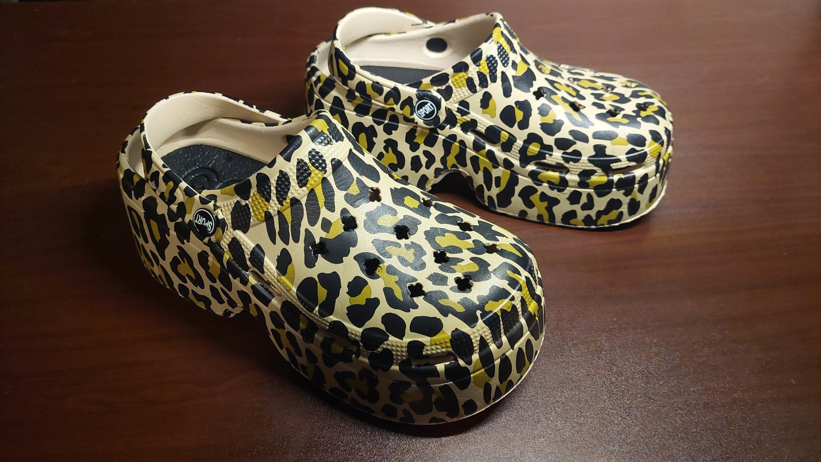 Conno 6 Women’s High Bottom Clogs Size 39-40