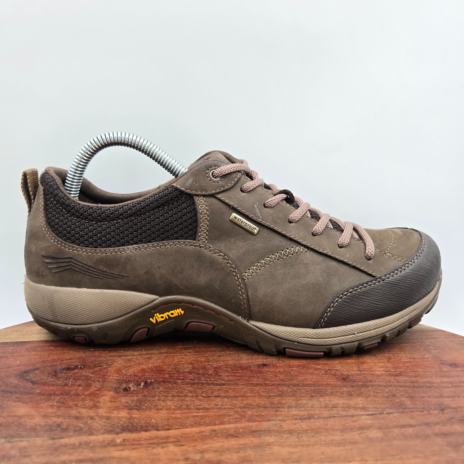 Dansko Paisley Shoes Women’s 41 / 10.5 Brown Nubuck Waterproof Vibram Sneakers