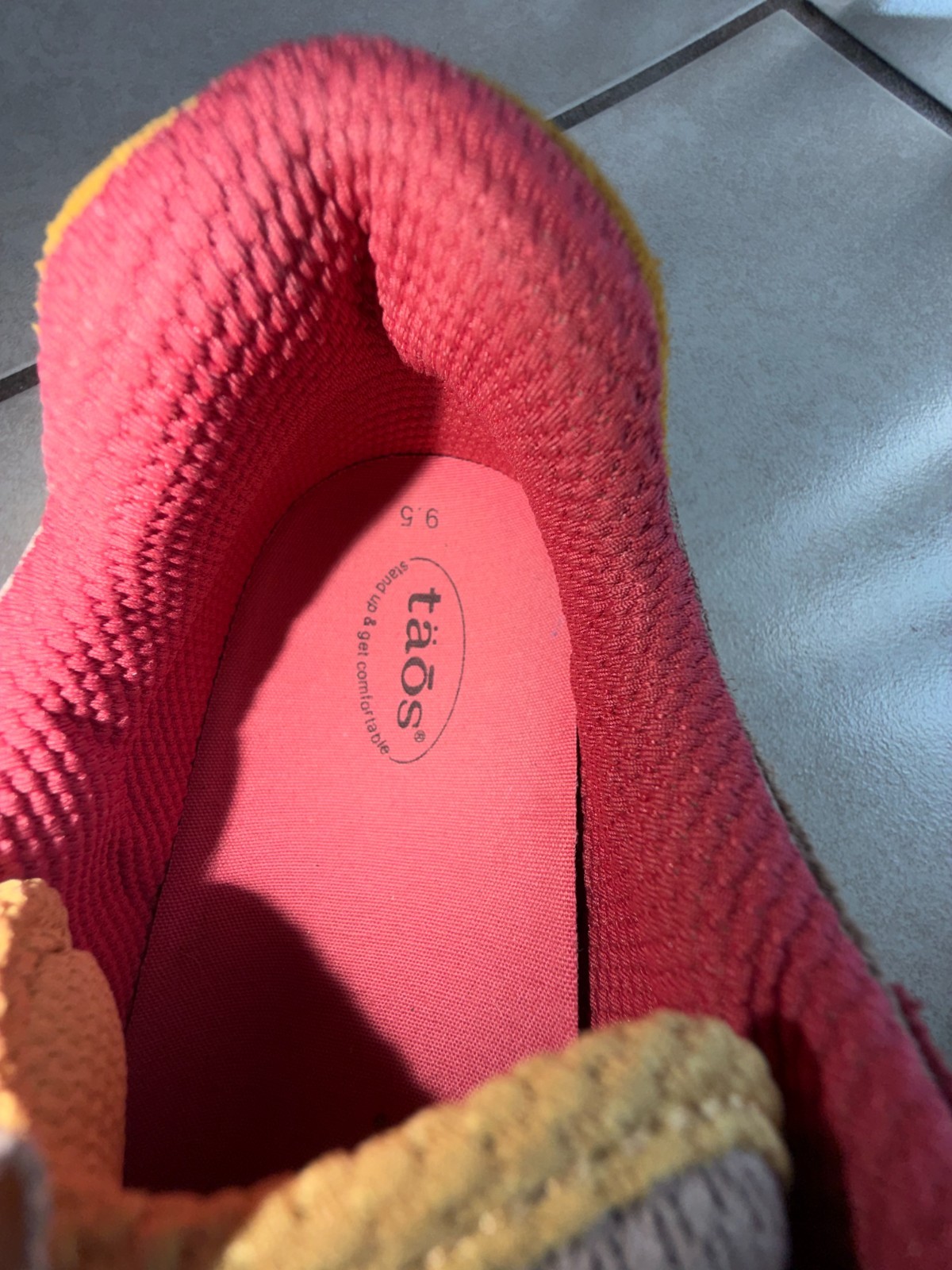 Taos Advance Women’s Comfort Sneakers Size 9.5 Desert Multi Suede Arch Support