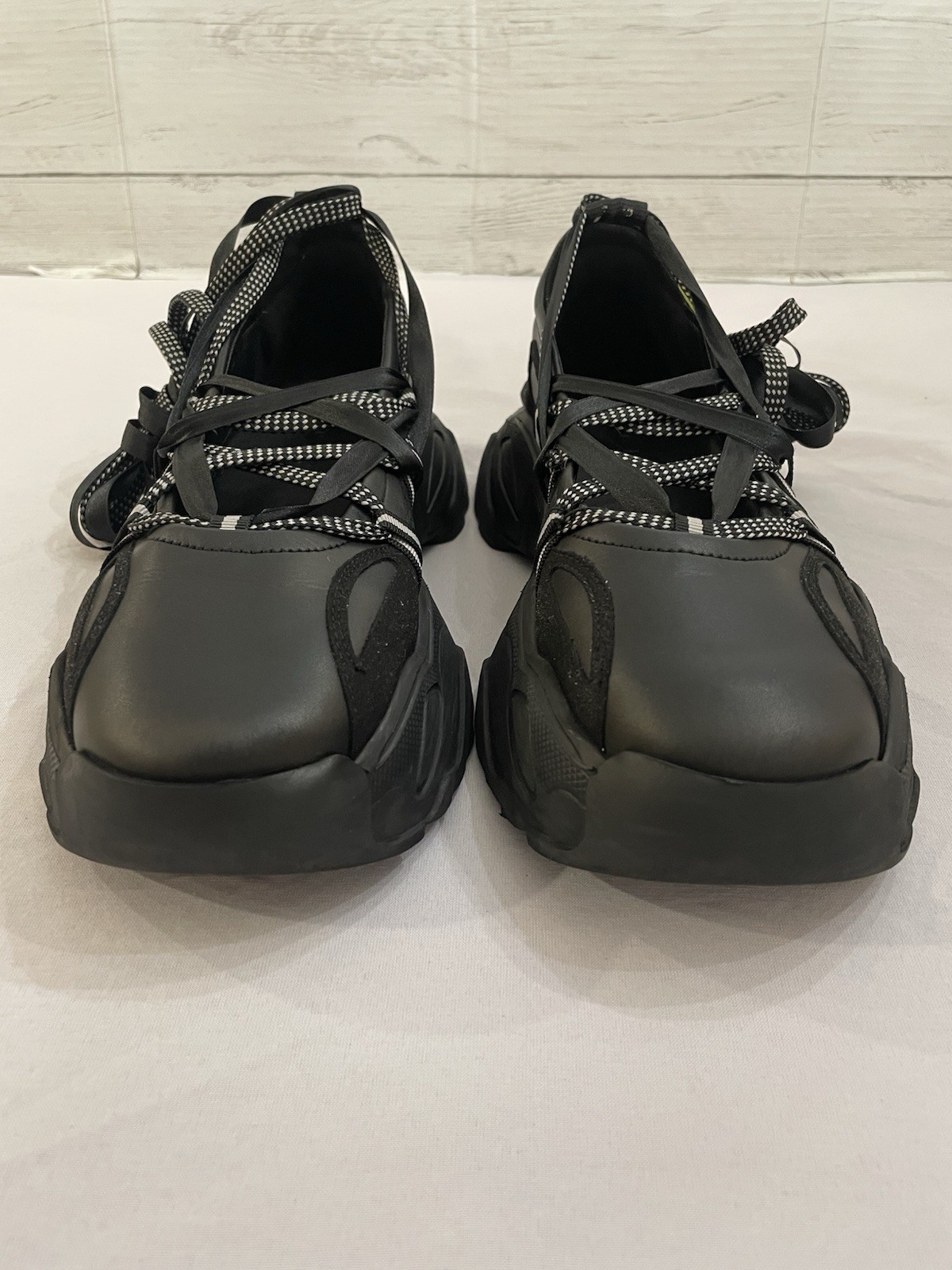 Lazy Oaf Happy Sad Lace Up Ballet Women’s Sneakers Shoes Size 40 EU 9 US Black