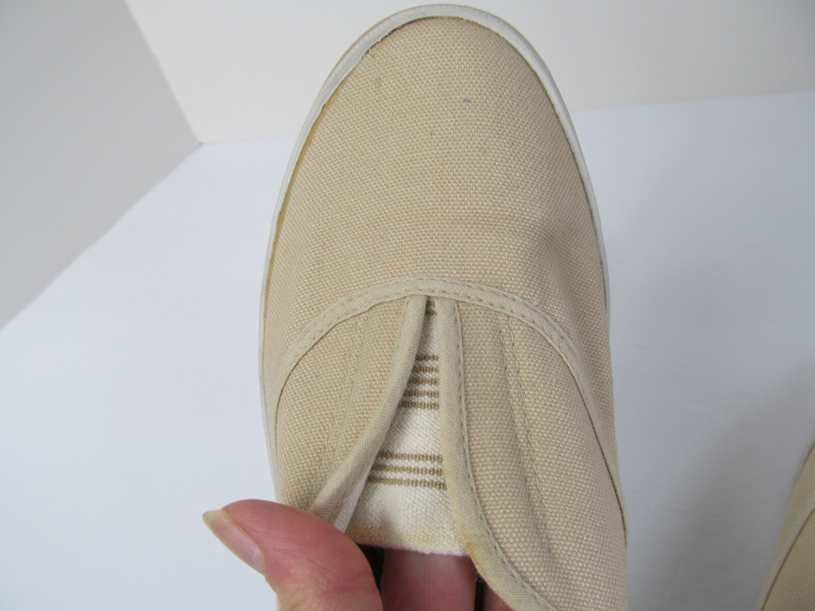Vtg Womens Shoes Size 8.5 City Sneake Sneakers Slip on Tan Canvas Casual 1990s M
