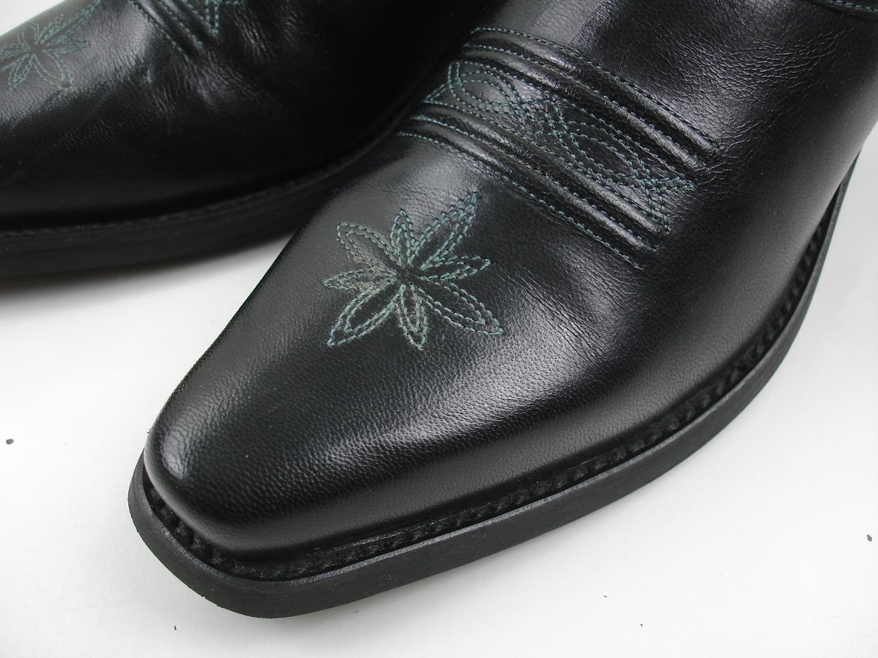 Women’s 9 B M Ariat Desert Star Black Leather Western Boots Mules Slip-On Slides