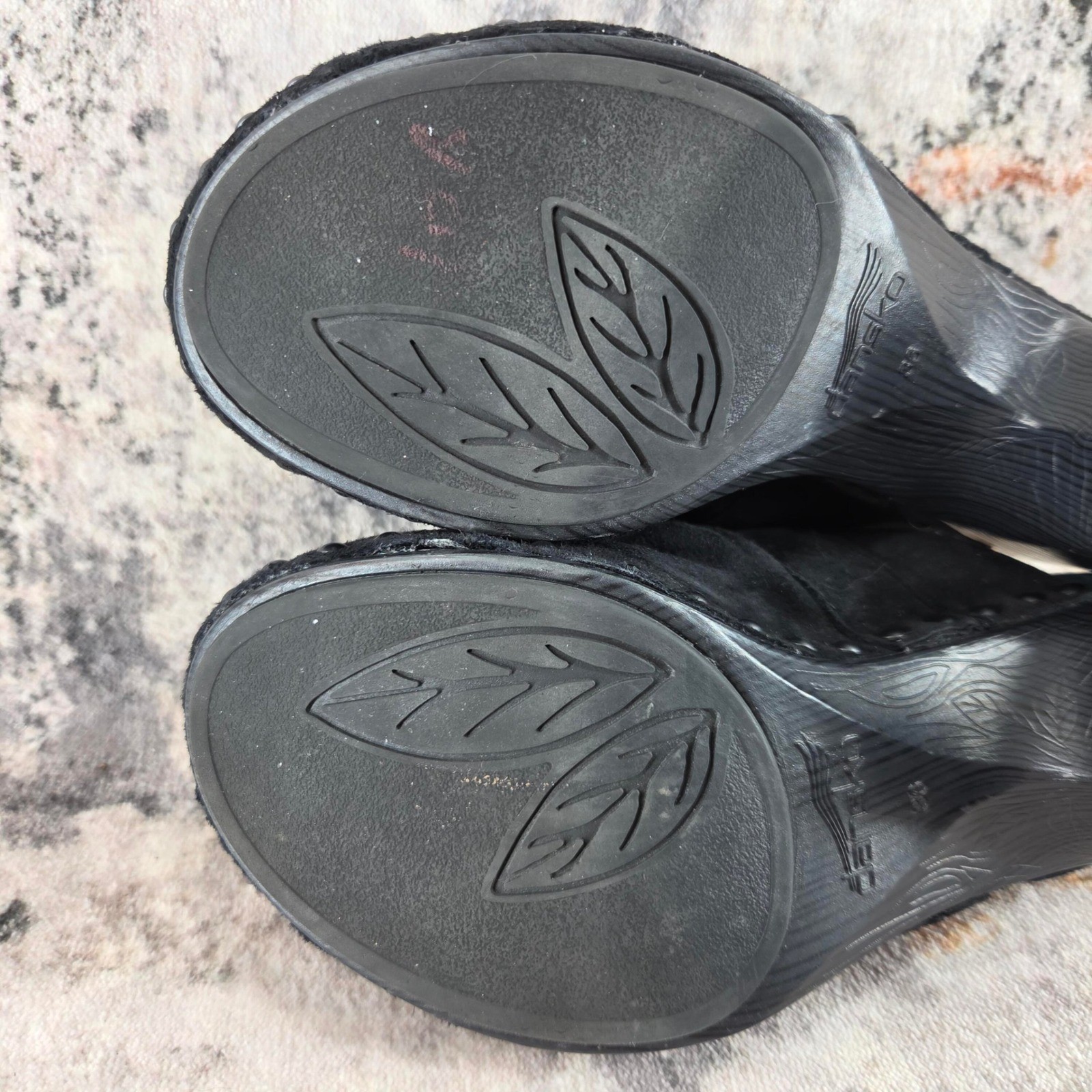 Dansko Black Suede Studded Clog Mules Womens EU 36 Buckle Strap Heels Boho