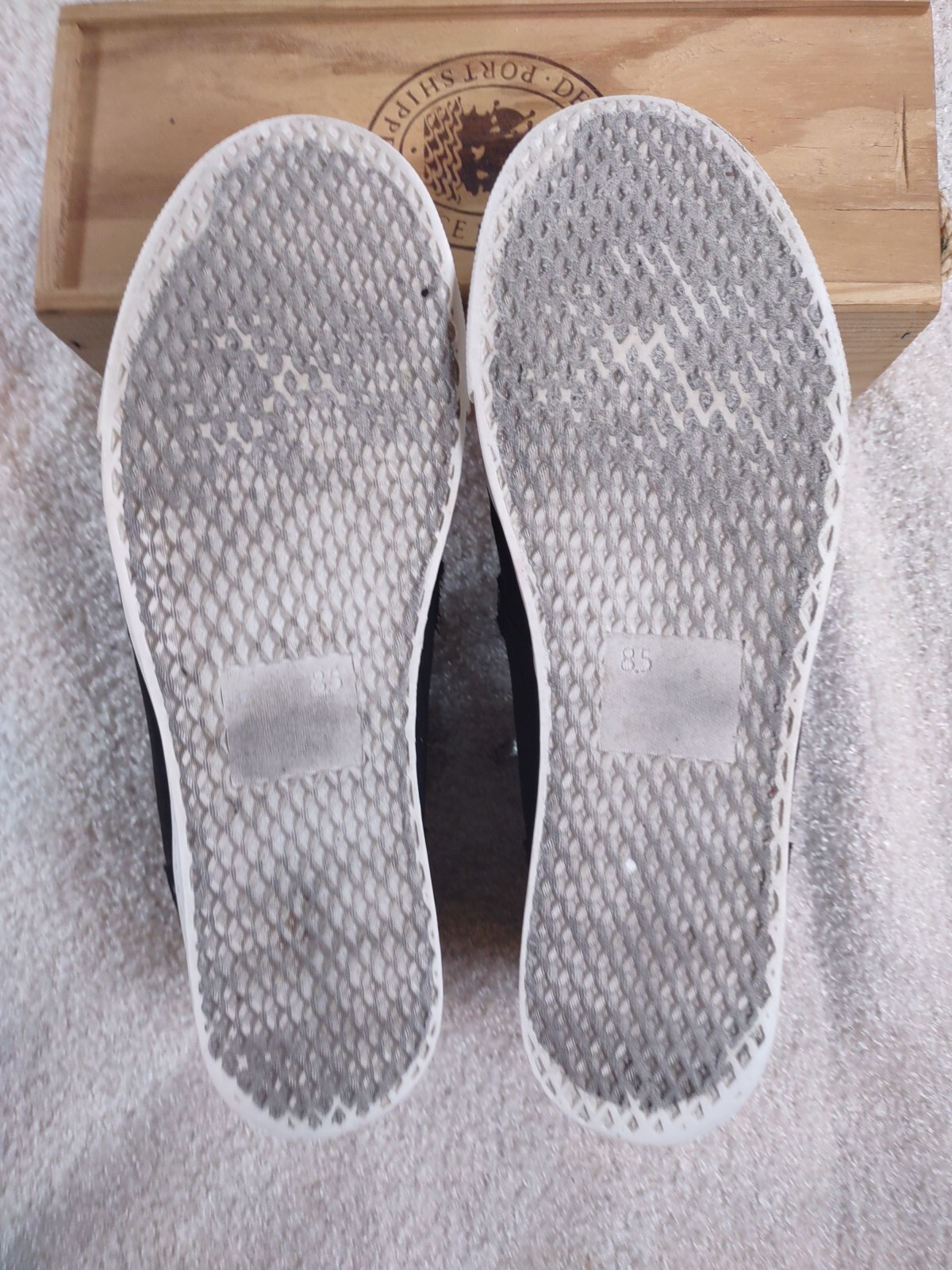 Soda Womens Taylor Nubuck Hight Top Slip On Fashion Sneakers Sz 8.5 Euc