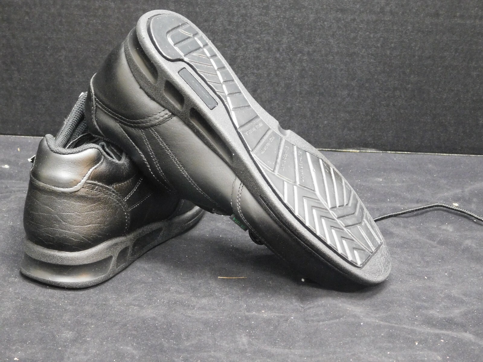 Women’s – Thorogood – Athletic Oxford Shoes – Black – Size 6.5 – M