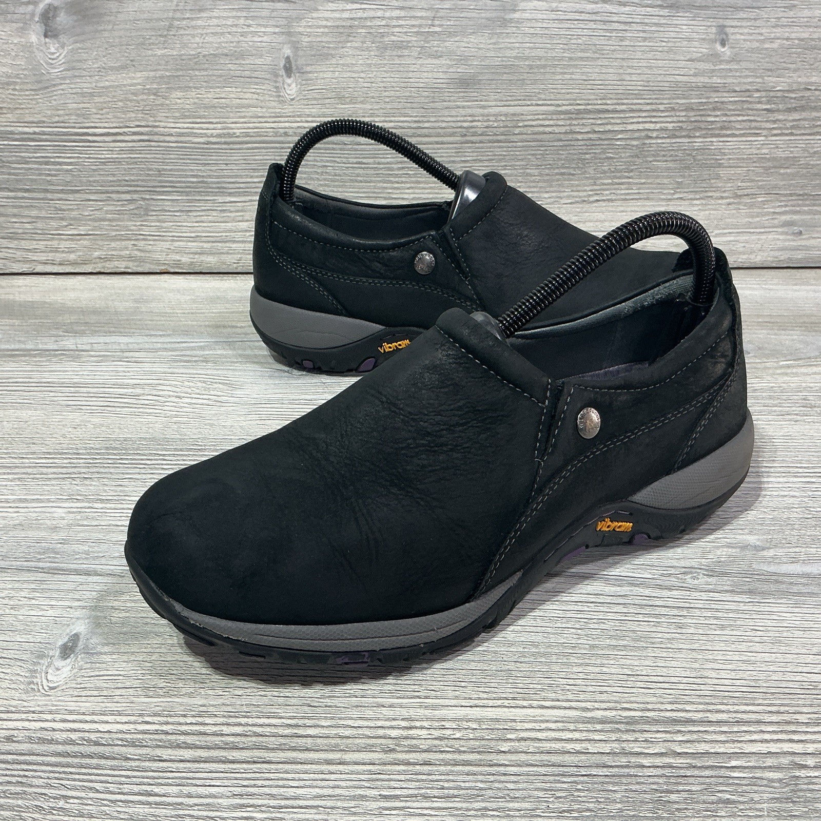 Dansko Patti Clog Women’s 39 / 8.5 Black Nubuck Leather Slip On Vibram Sole