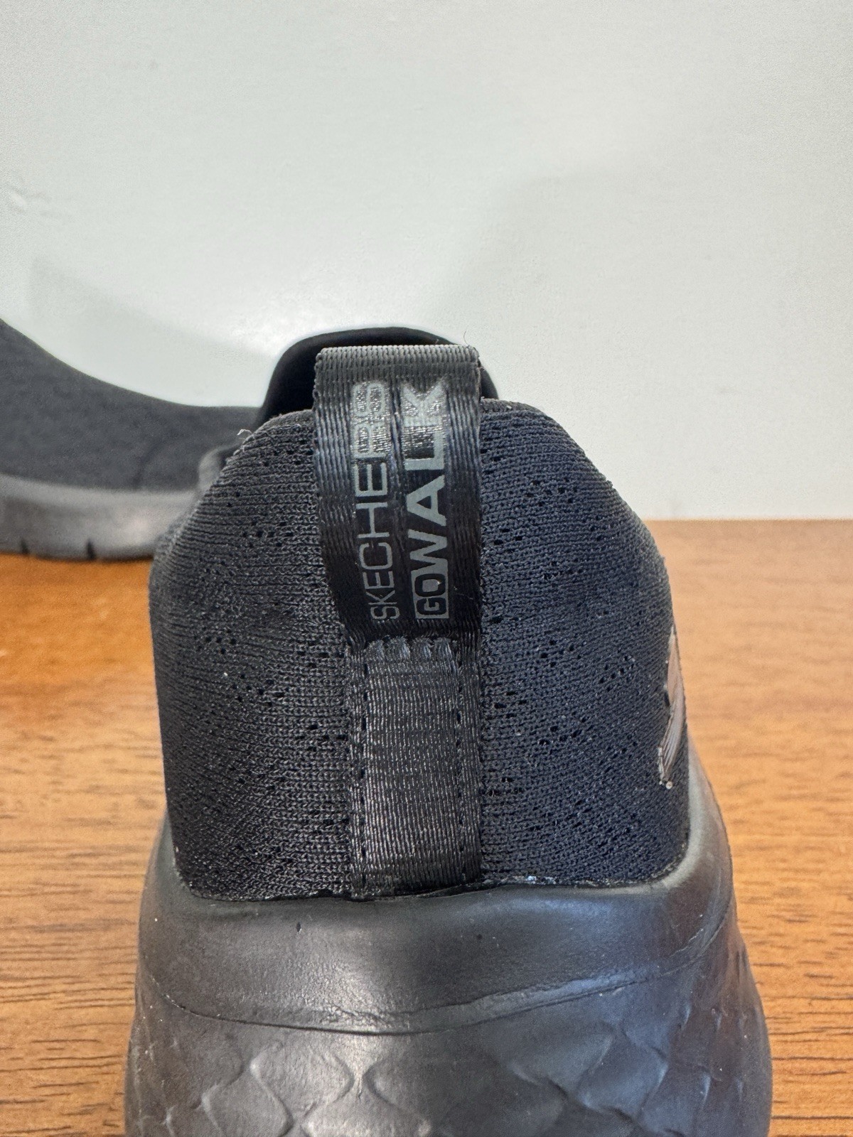 Skechers GOwalk Slip On Walking Shoes Womens 8.5 Black Memory Foam Comfort