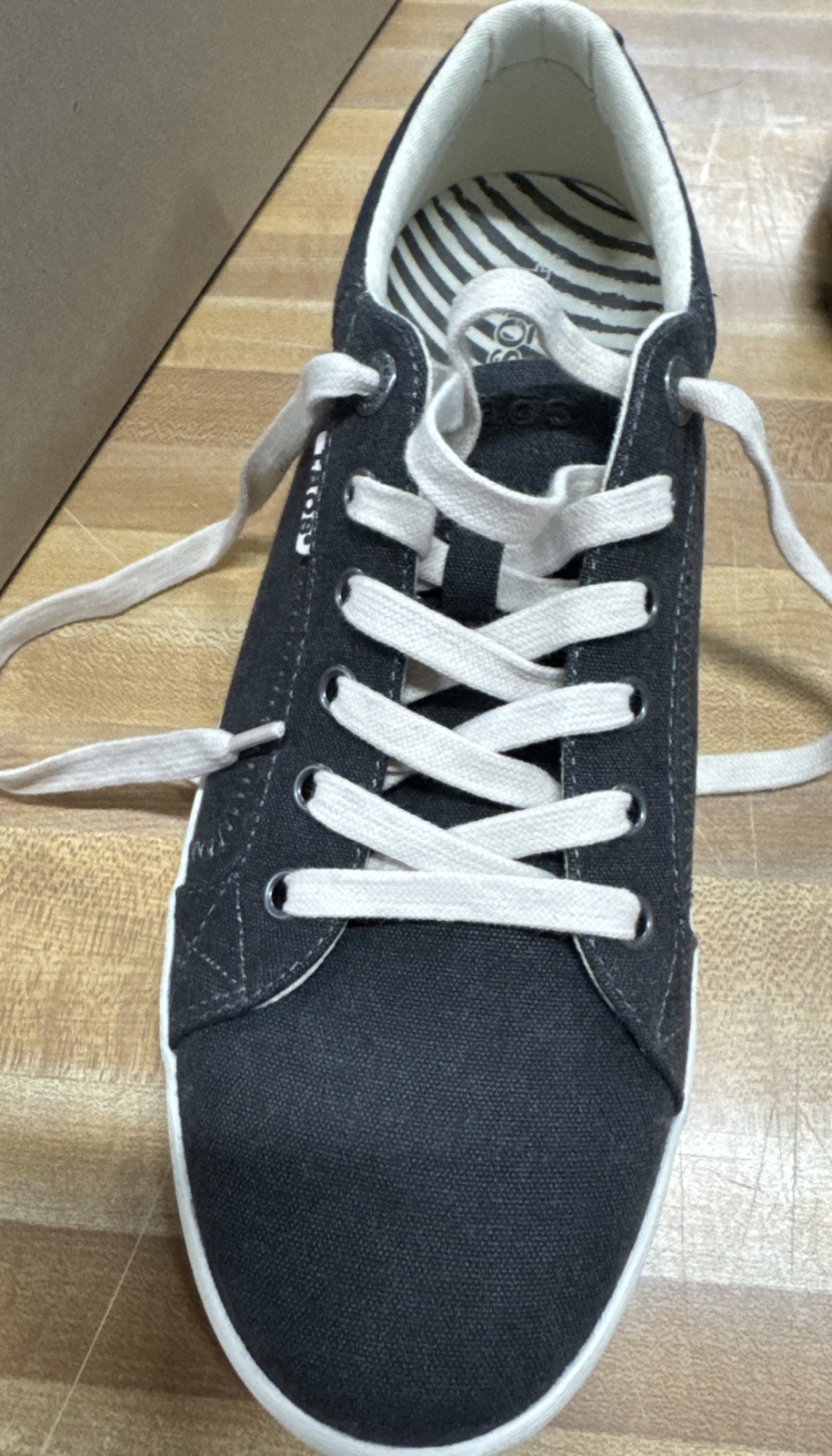 Taos Women’s Star Canvas Sneakers Charcoal Grey Wash Sz 10 US