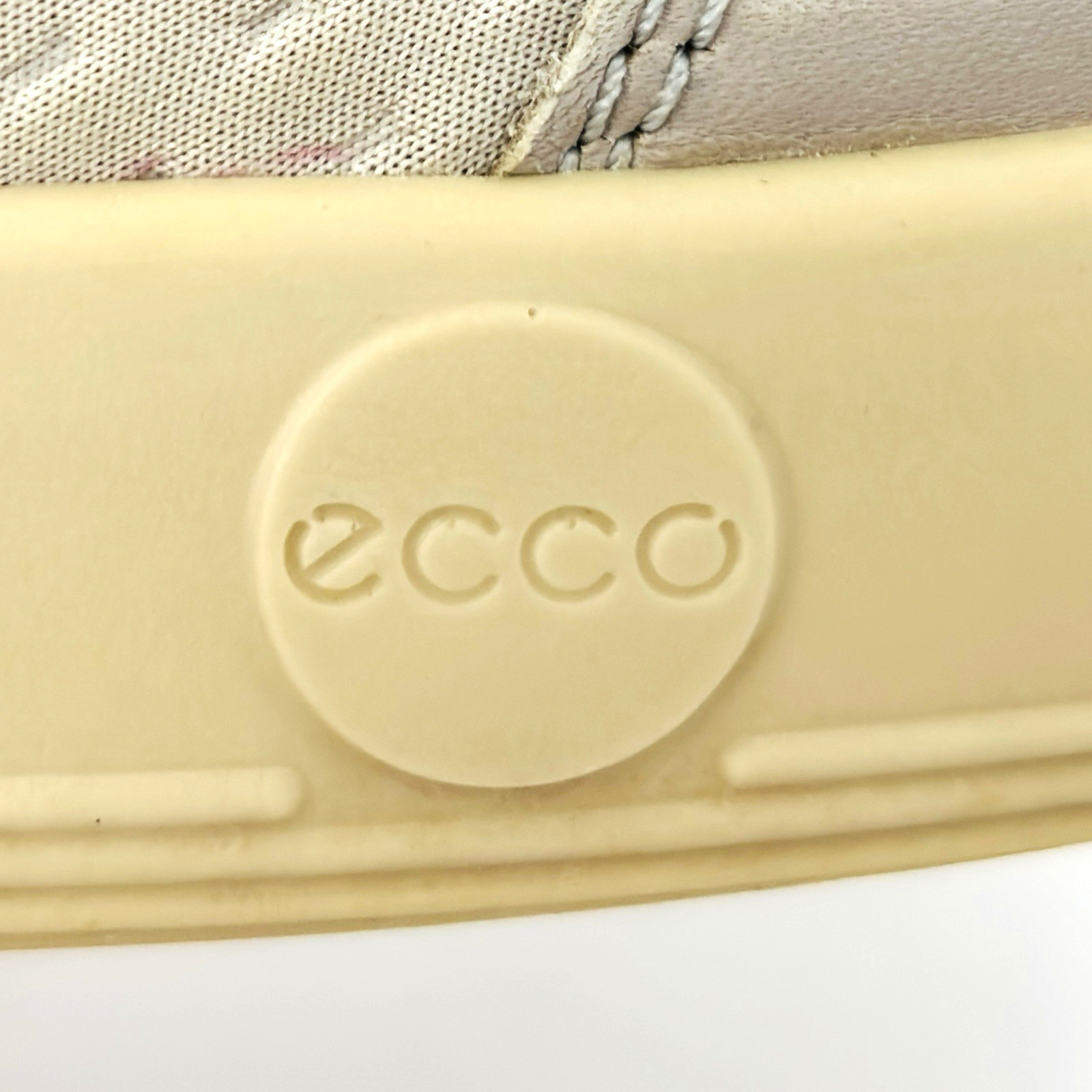 Womens 8-8.5 39 Ecco Soft 2.0 Slip On Sneakers Soft Stretch Walking Shoes Beige
