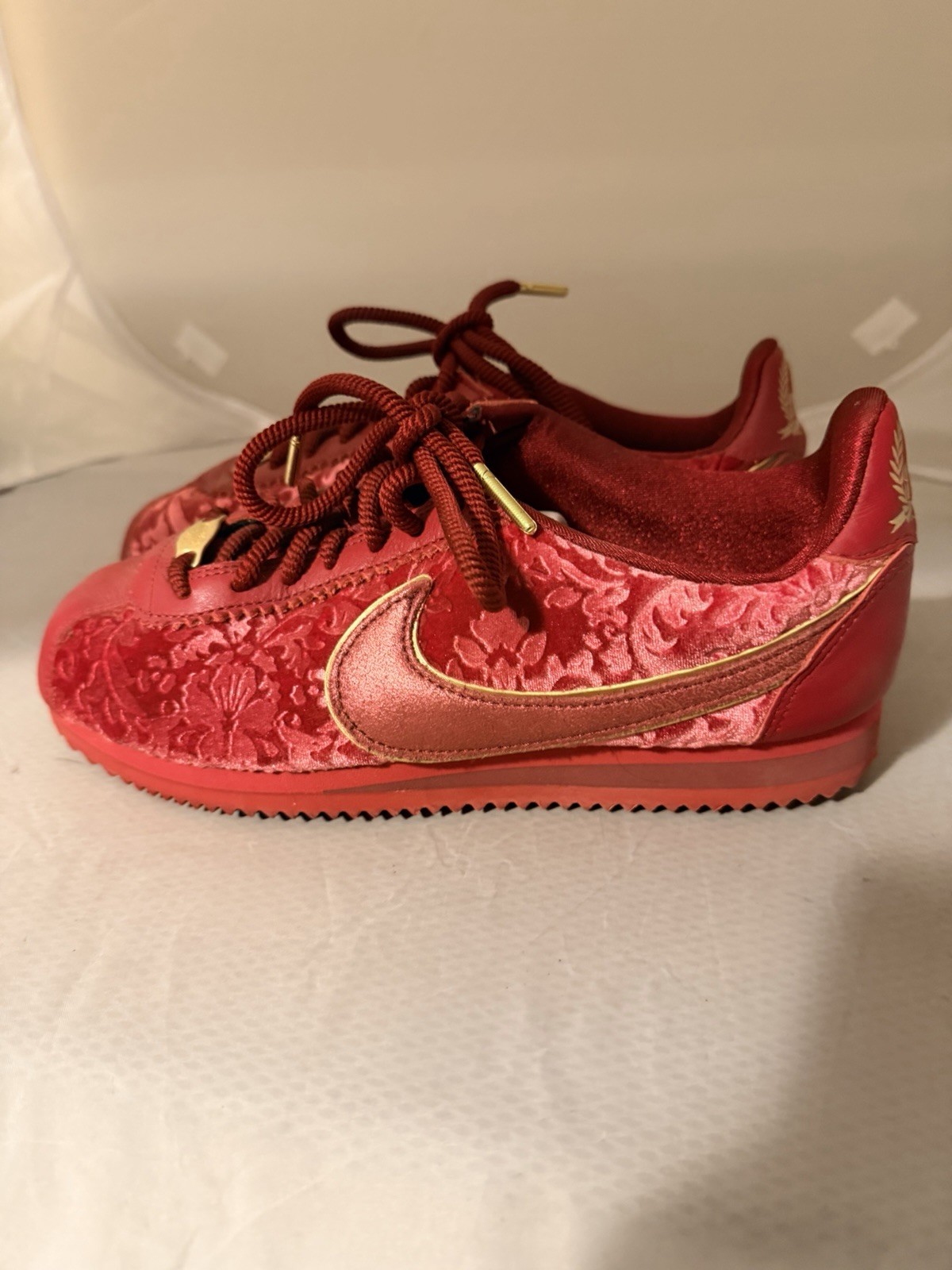 Nike Classic Cortez SE Velvet Red Crush Women’s Style Sneakers Size 7.5 Floral