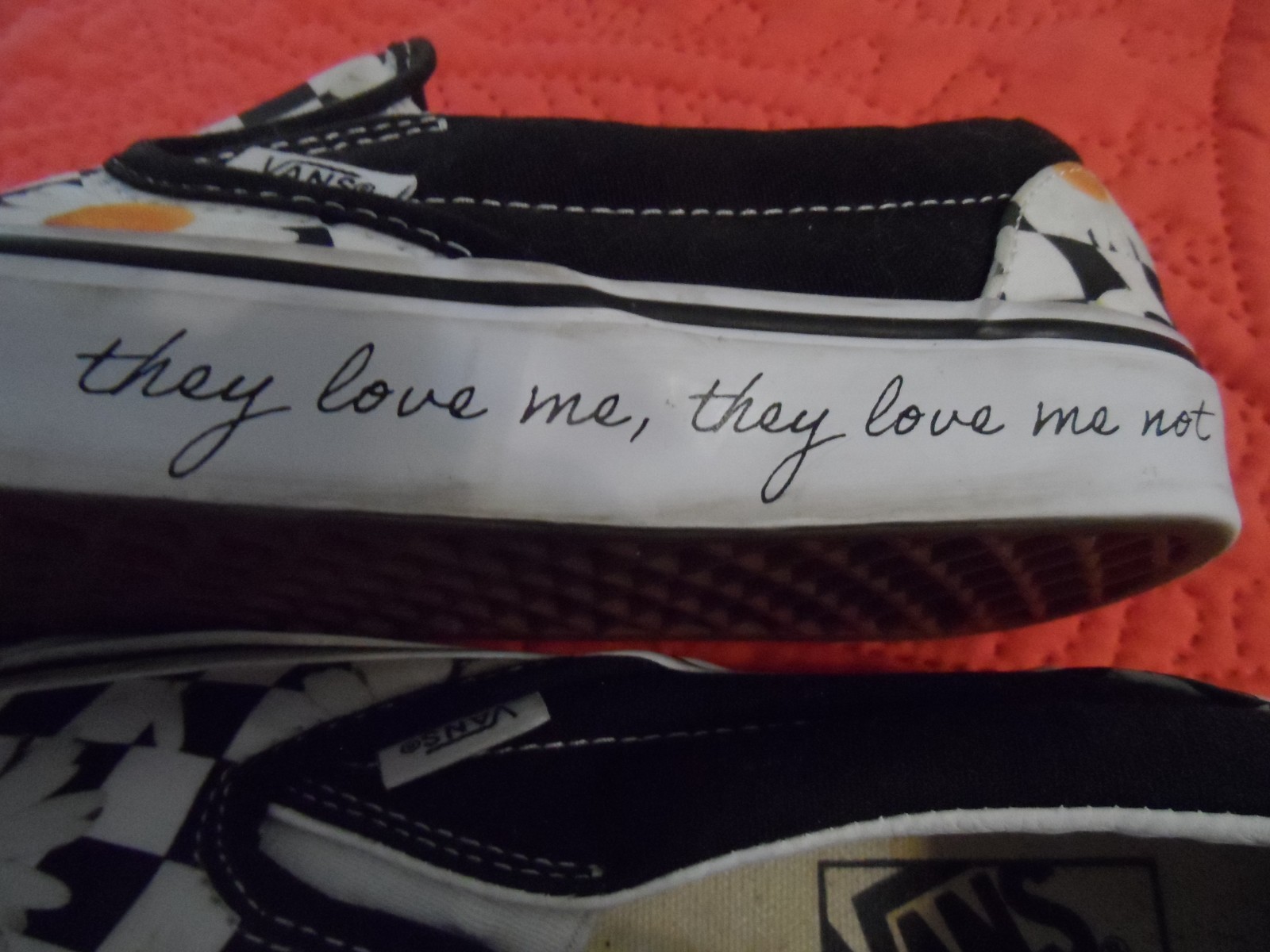 Vans Daisy Checkered They Love Me They Love Me Not Slip on Sneakers Women 10 FRE