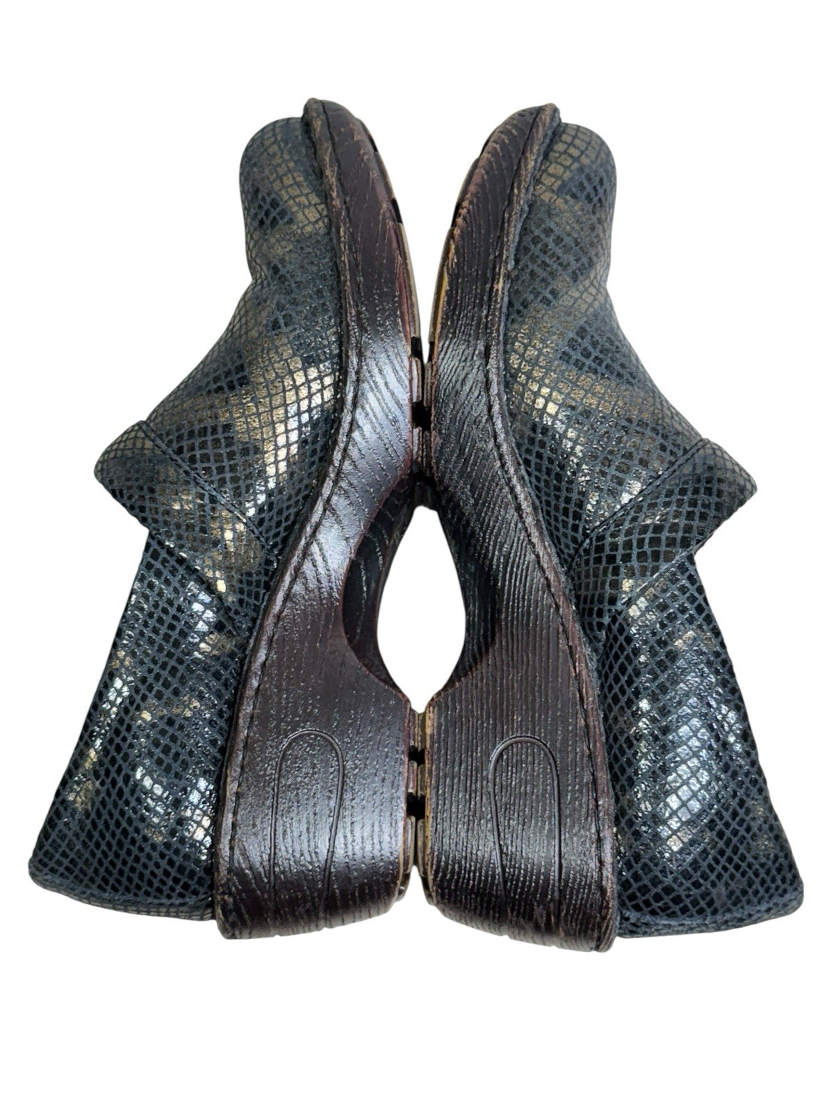 Born Clogs Womens Metallic Snake Skin Pattern US 7 Eur 38 B23603 Nurse Comfort