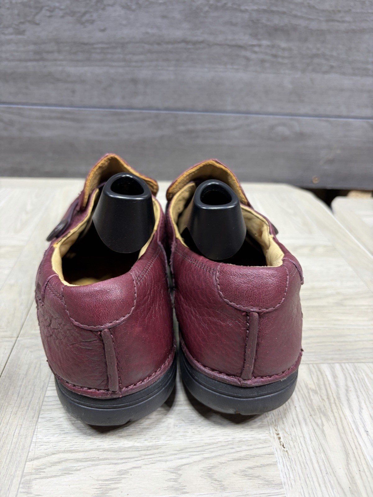 Clark’s Unstructured Un Loop Red Leather Slip On In Dress Shoe Red Women 8 M