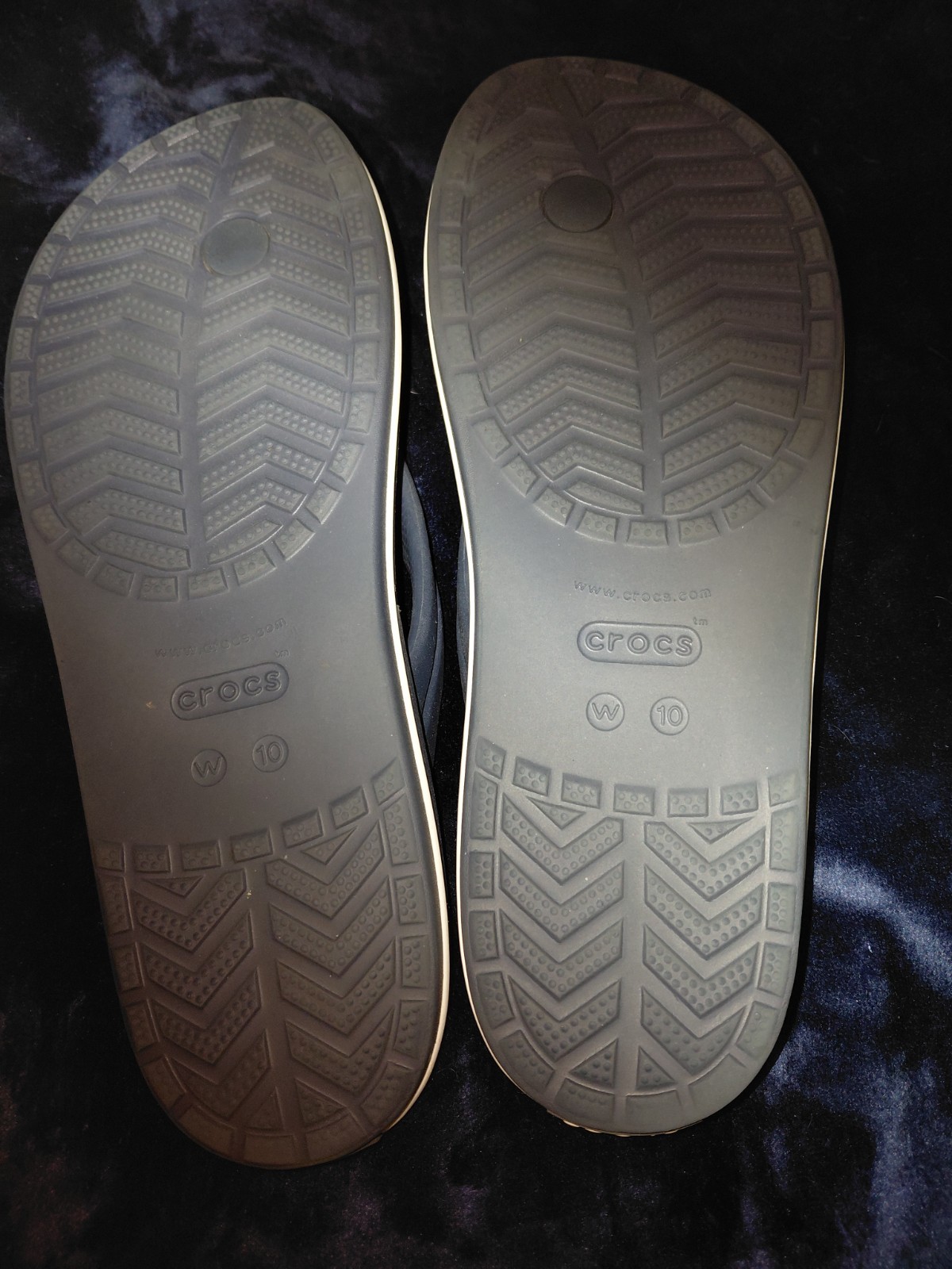 Crocs Sandals Flip Flops Navy Blue White Women’s Size 10