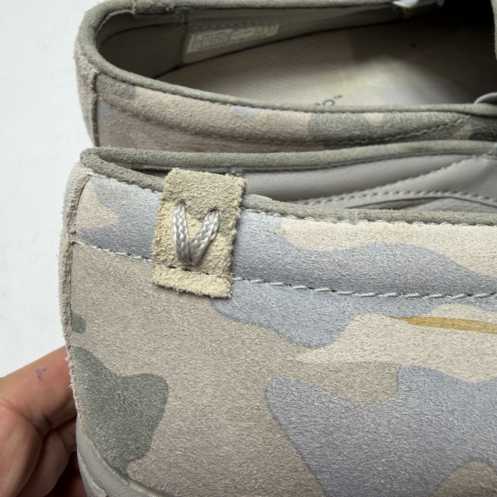 Vionic Avery Camo WOMEN US 8 Grey Suede Slip On Sneaker Vio-Grip Slip Resistant