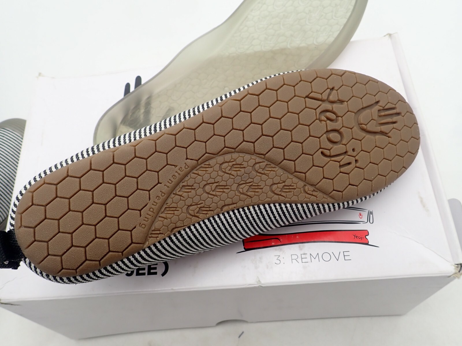 Yeoji Women’s Black & White canvas Slip On Sneaker Shoes 6 -11 removable outsole
