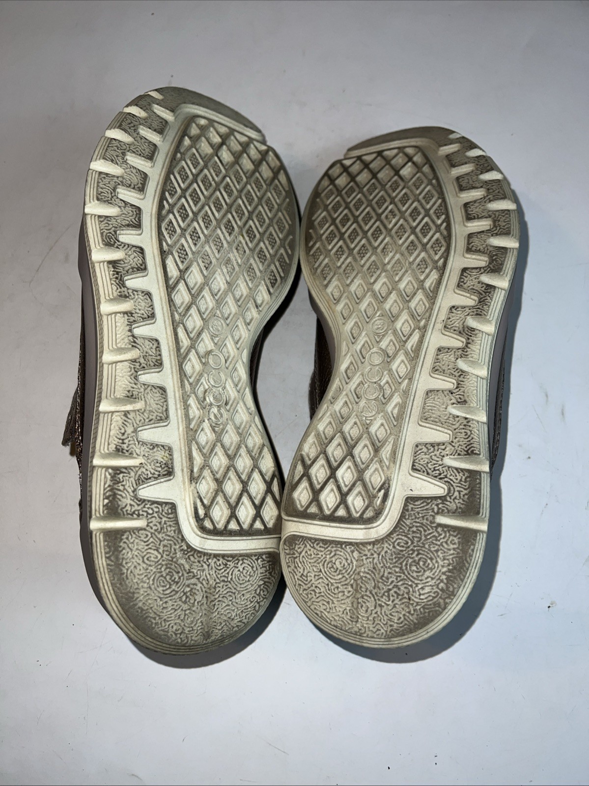 ECCO Women’s Lynx Mary Jane Fashion Gray Metallic Gravel 38