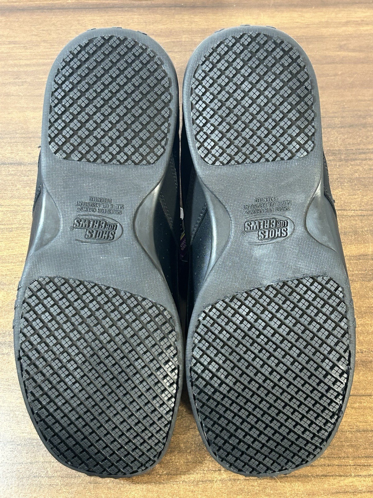 Shoes For Crew SFC Slip Resistant Mighty Grip Women’s 8.5 Black Leather