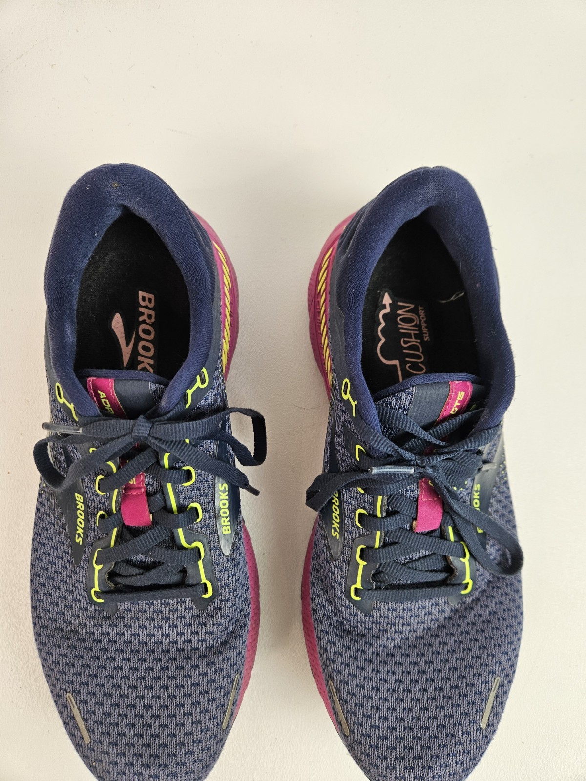 Brooks Adrenaline GTS 22 Womens Shoe Sz 10.5 B Running Nightshadow Viola Sneaker