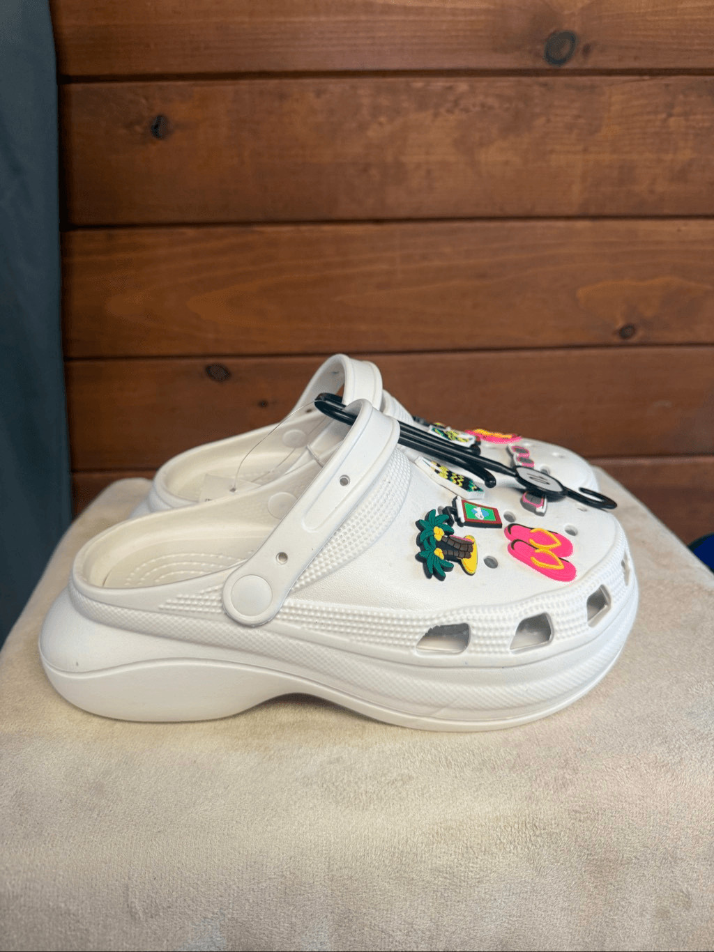 No Brand Womans Clogs/Slides white Sz 10 NWOT