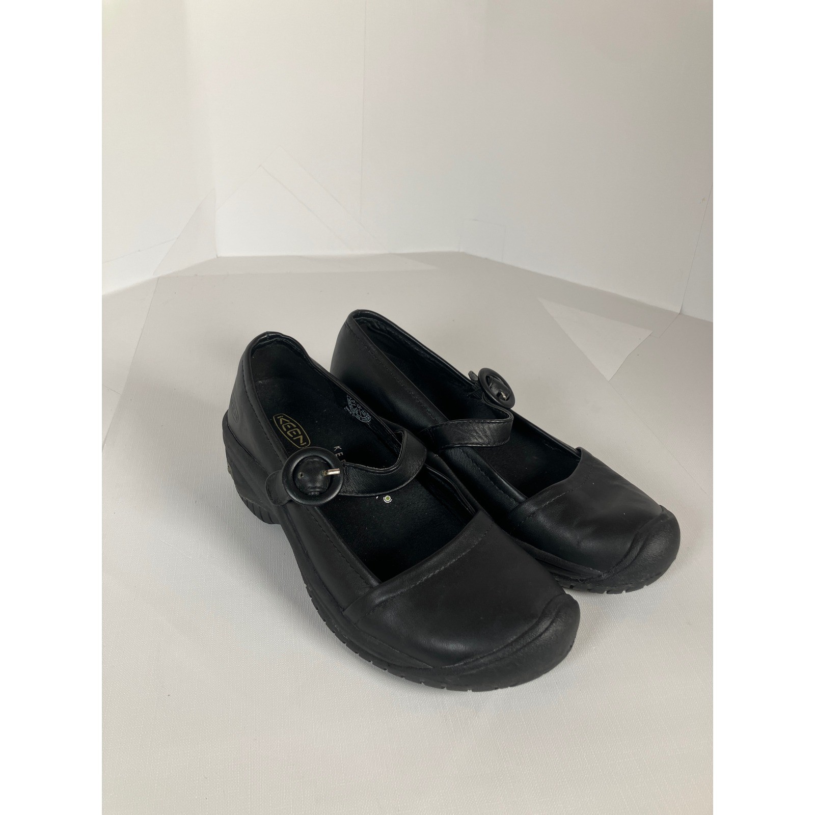 Keen Women 6 Black Leather Mary Jane Slip Resistant Work Shoes 5368-BLCK Cush
