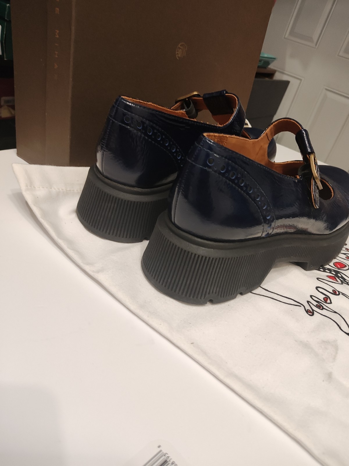 NIB Chie Mihara Qauja Sucre Navy 42