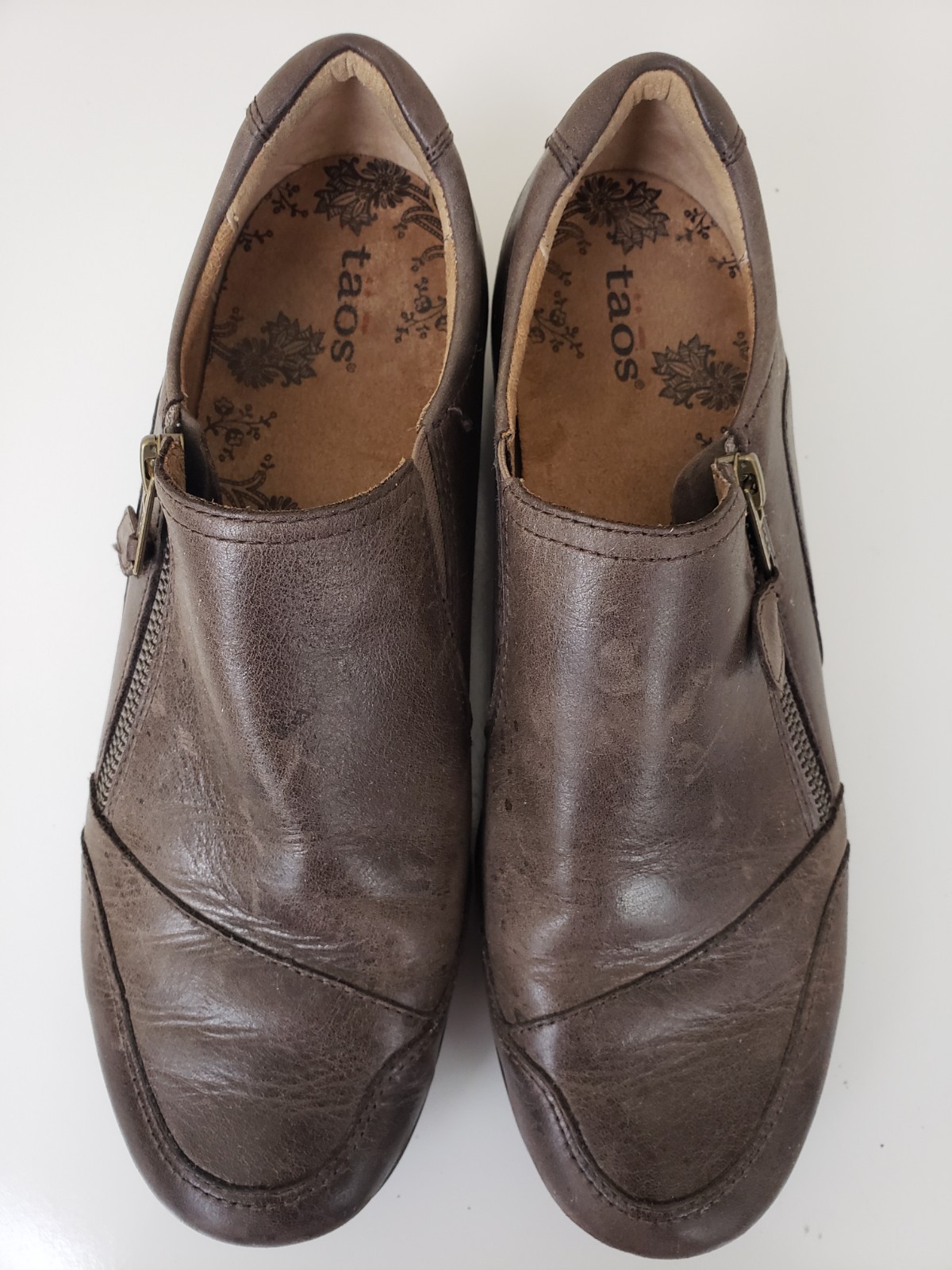 Taos Womens Character Womens Shoes Size 8.5 Steel Distressed Leather Bohemian