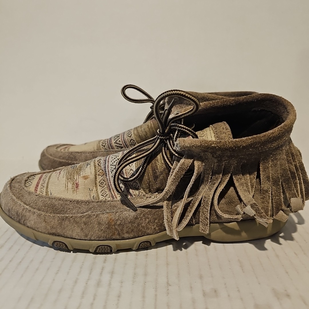 ROPER ANKLE BOOTS WOMANS SUADE LEATHER MOCCASIN. FRINGED. SZ 7.5 COLOR TAN