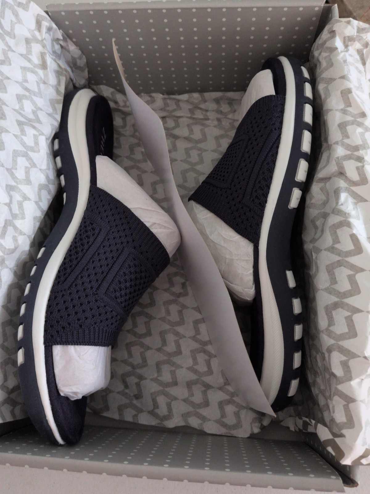 NIB Dark blue FLY KNIT India Ink open toe Shoes Slip-ons Women’s sz 12M ZHERYS