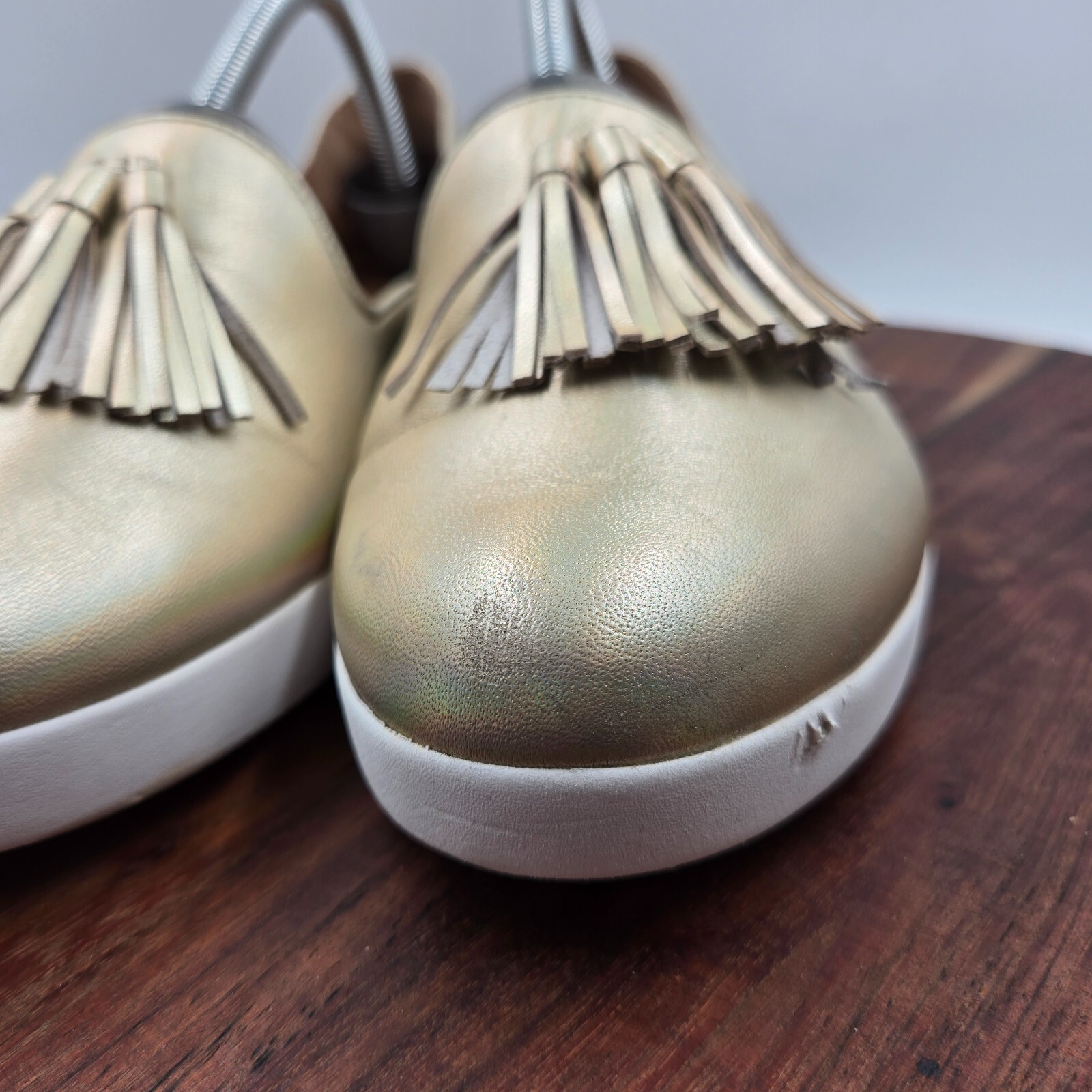 FitFlop Superskate Shoes Women’s 9 Gold White Leather D’orsay Loafers Tasseled