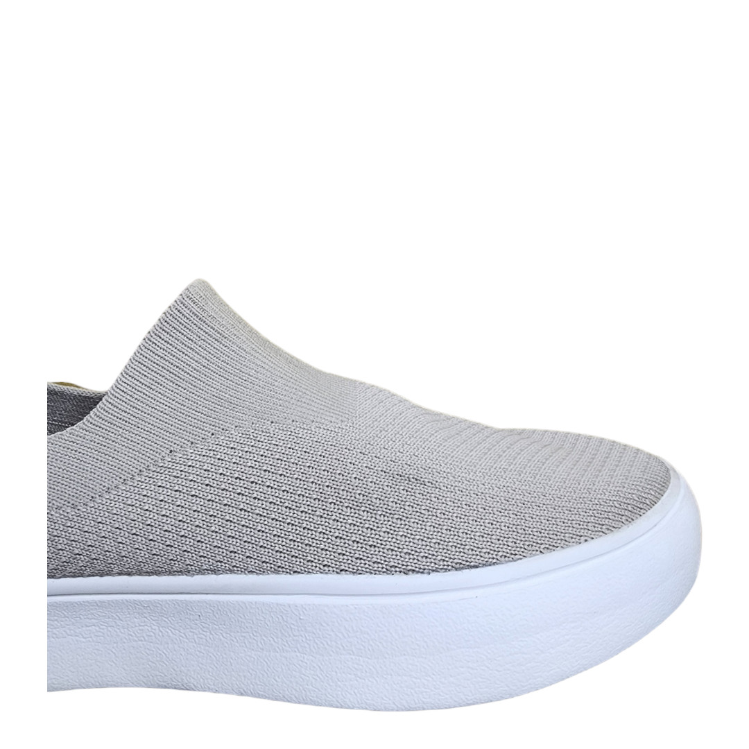 Cougar Hula Dove Gray Slip-On Comfort Sneakers Women’s Size 6
