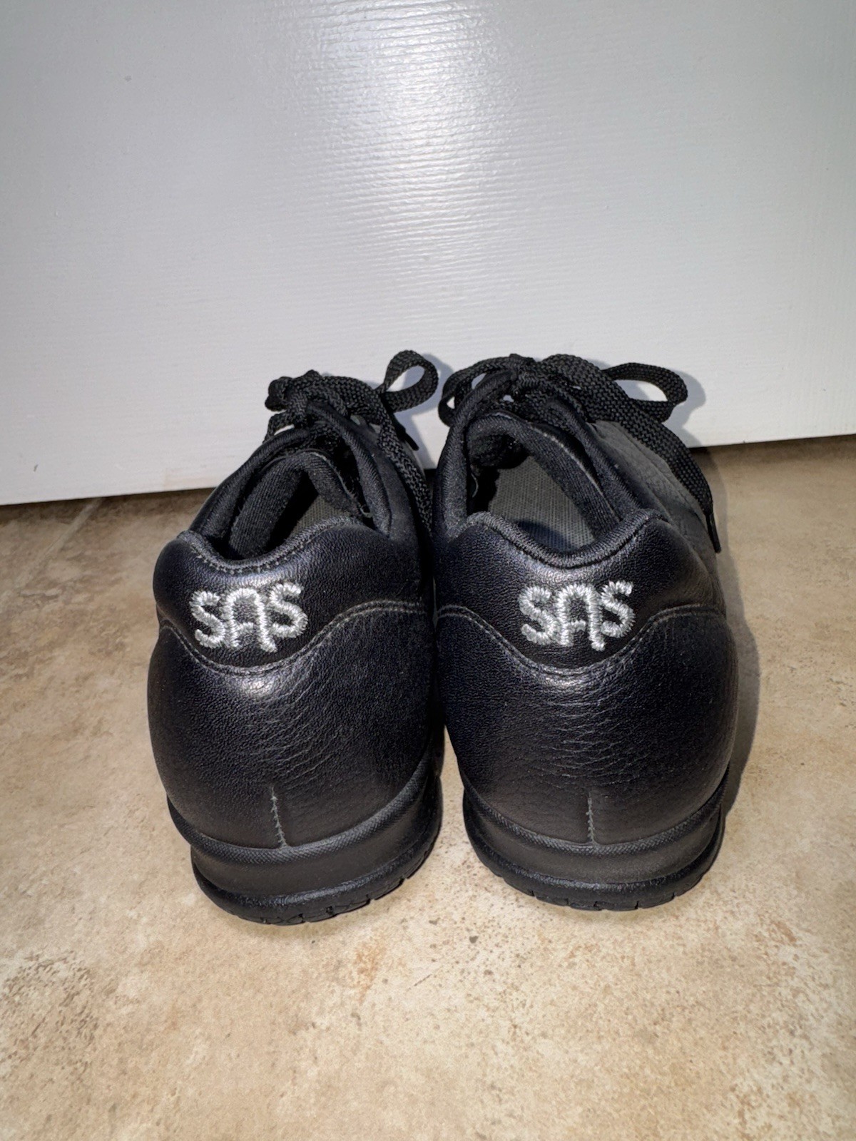 SAS Liberty Womens 6M Non Slip Shoes Black Leather Comfort Slip On EUC