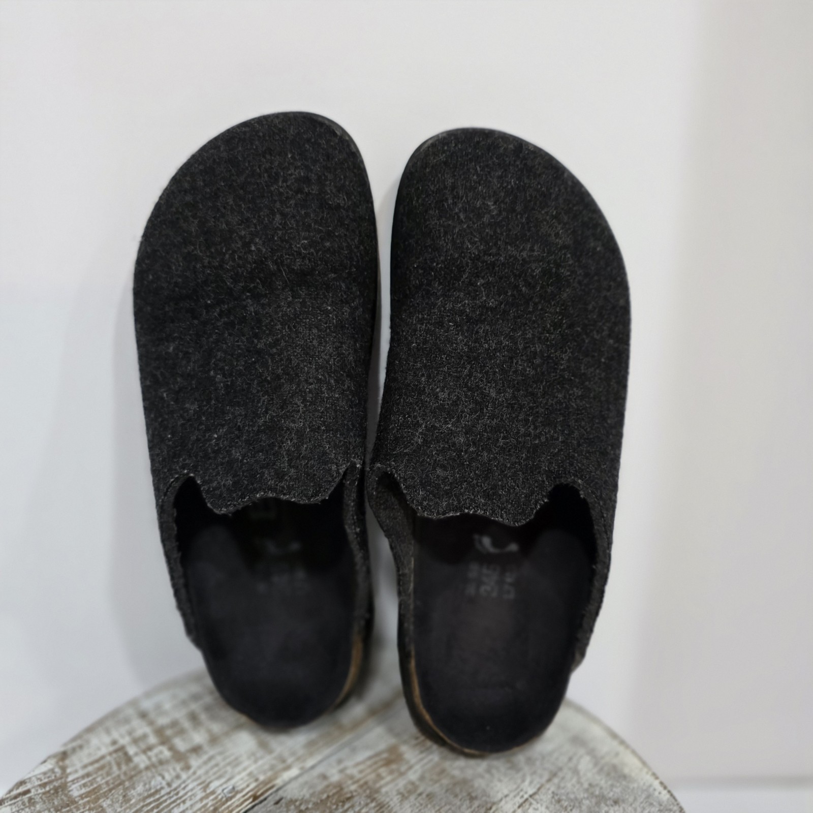 Birkenstocks Betula 38 Gray Charcoal Felt Clogs