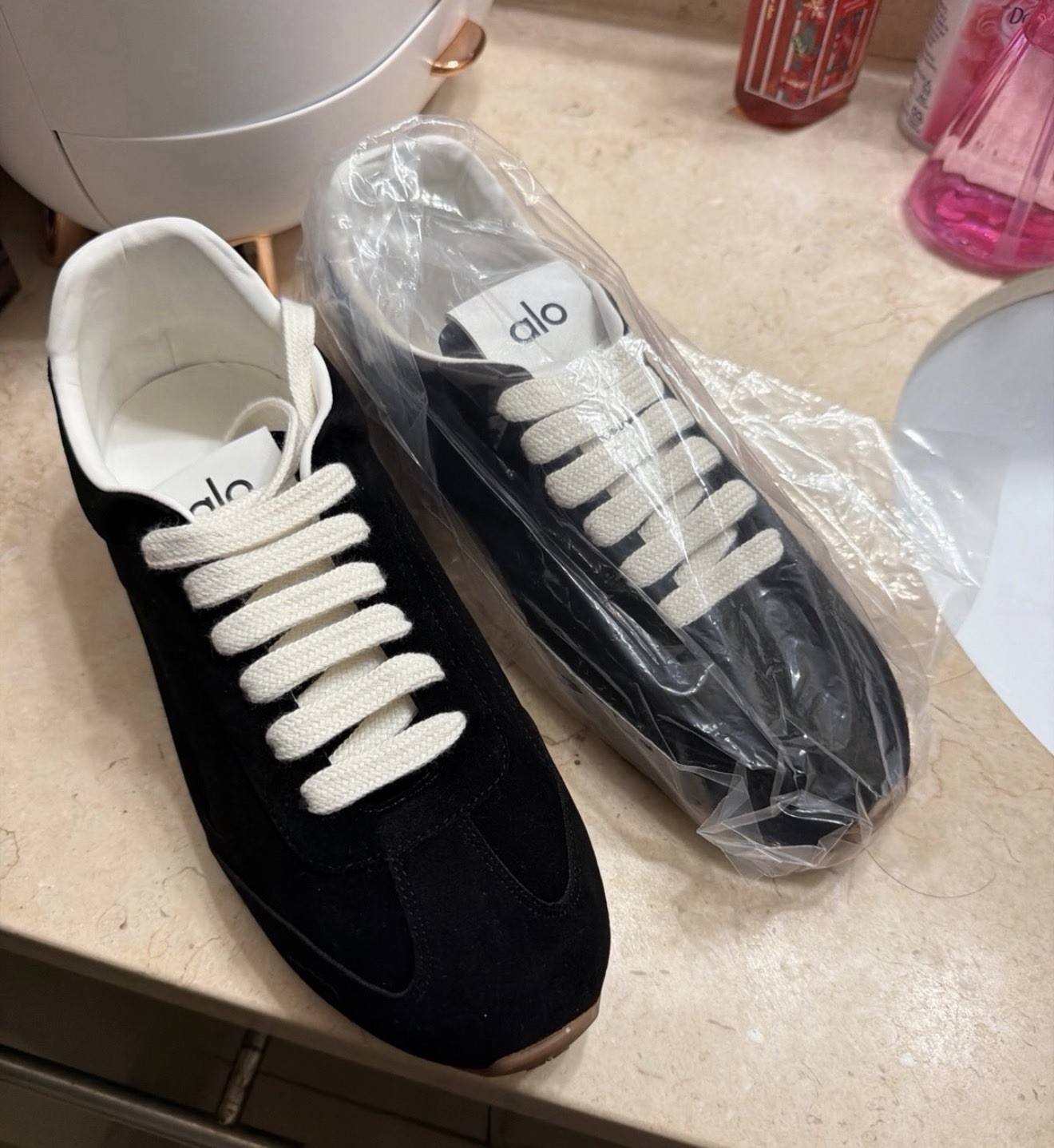 Sunset sneaker Black US M6 W9