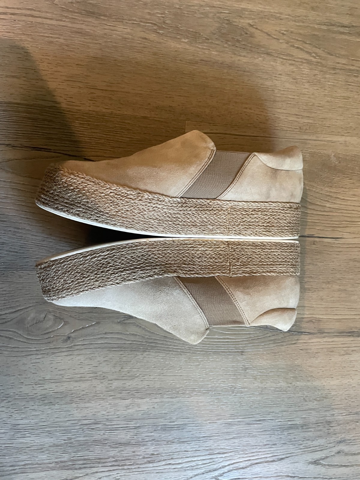 Vince Women’s Wilden Suede Espadrille Tan Slip-on Sneaker Platform 9.5
