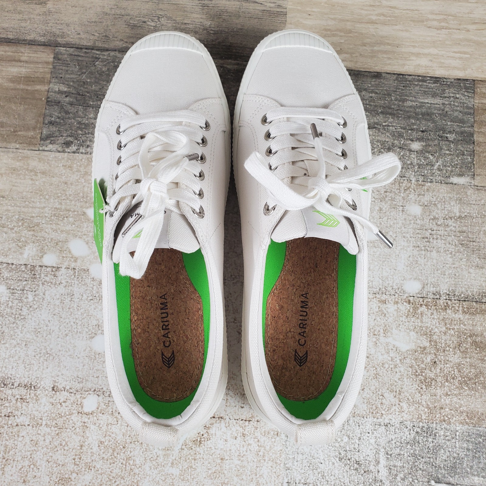 Cariuma OCA Low Shoe Mens Sz 8.5 /Womens 10 Running Off-White Canvas Lace Up