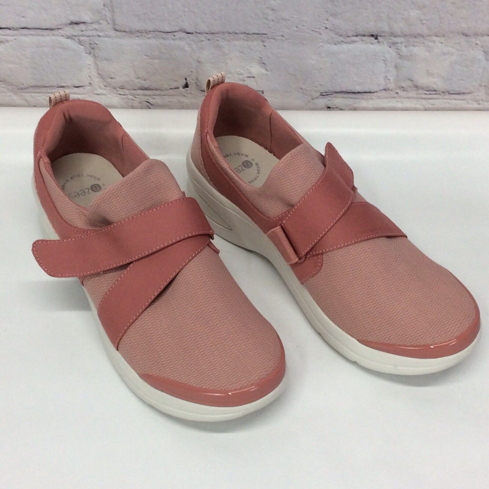 BZees Refresh Shoes Women’s Size 9.5 Slip-On Activewear Running Two Tone Comfort