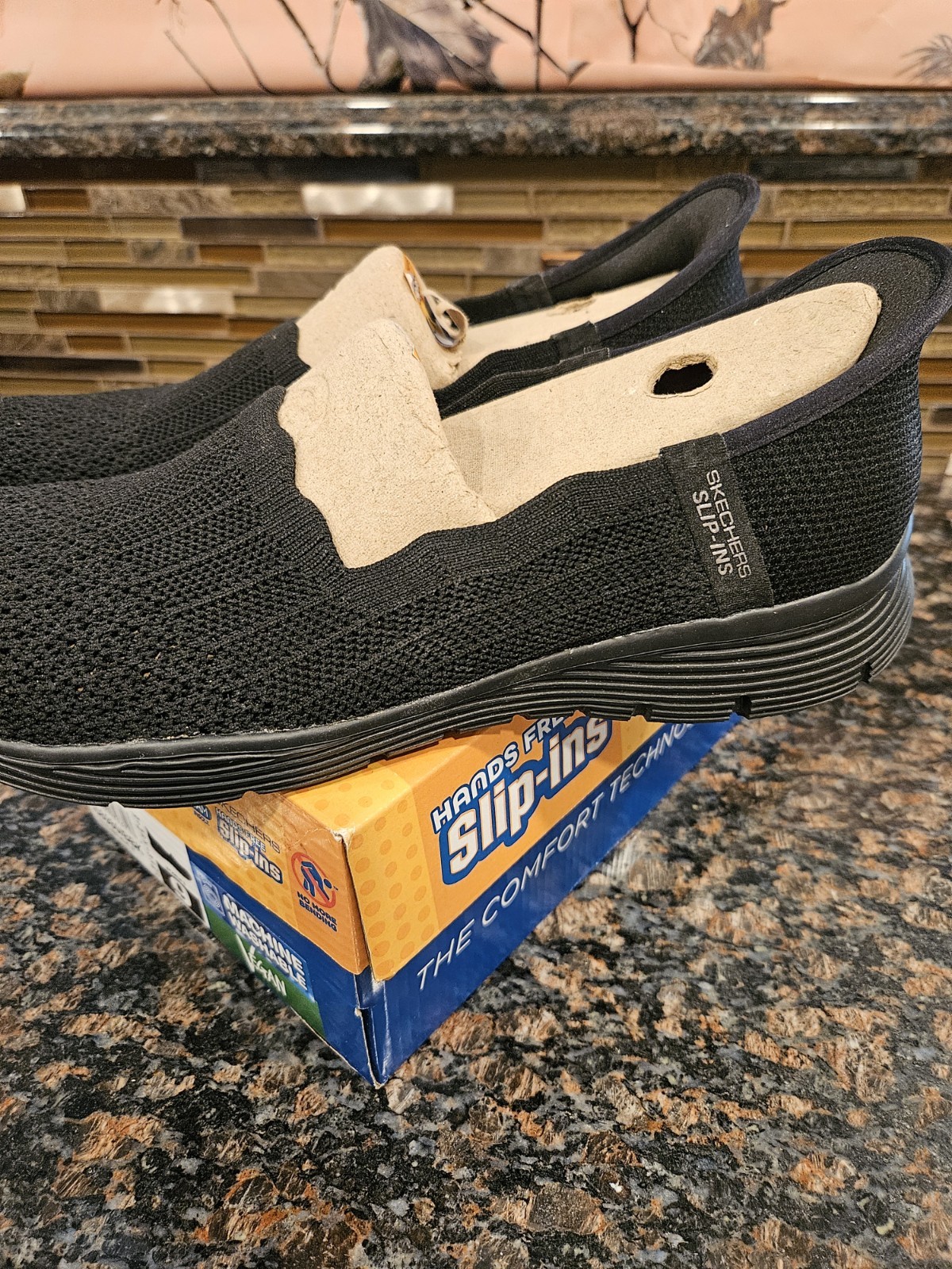 Skechers Hands Free Slip-in Shoe Women’s 9 Black Seager Believe It Memory Foam