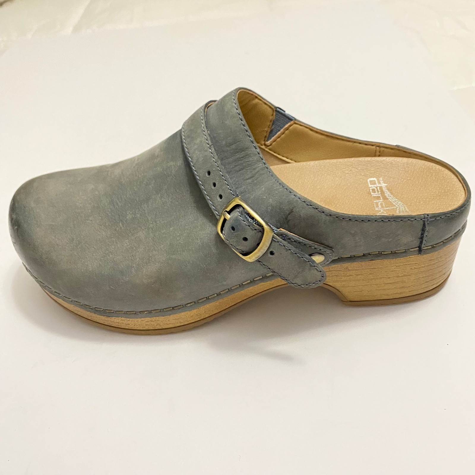 Dansko Berry Clogs Womens 37 Gray Scandinavian Leather Swivel Strap Buckle Mules